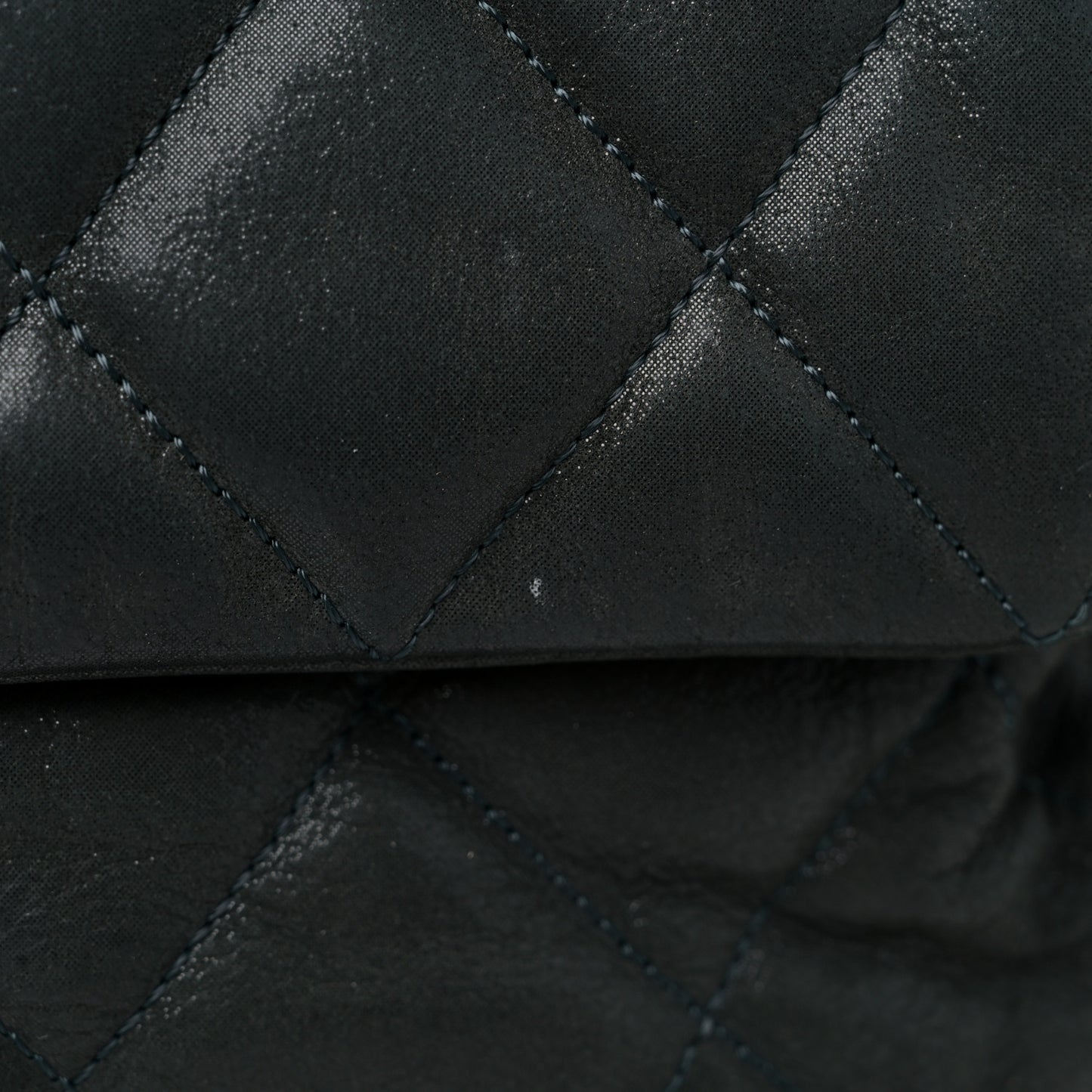 Iridescent Calfskin Jumbo In The Mix Flap Black