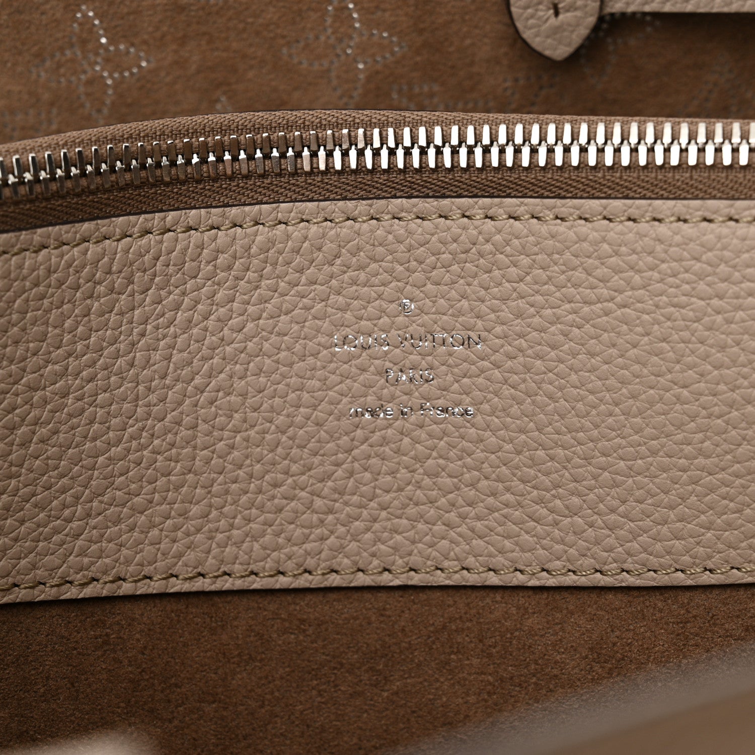 Louis Vuitton Mahina Bella Tote Galet 6 of 9