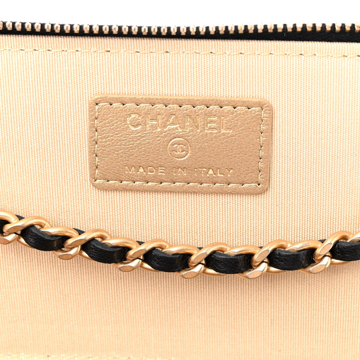 Lambskin Quilted Small Pearl Crush Vanity Case With Chain Black