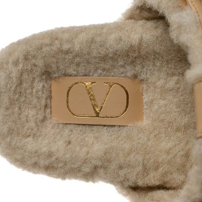 Valentino Garavani Shearling Roman Stud Slide Sandals 39.5 Sahara Beige 7 of 9