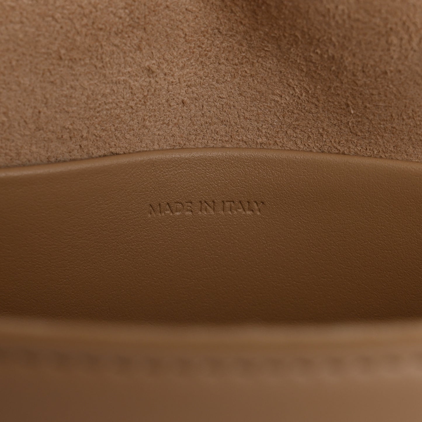 Smooth Calfskin Triomphe Besace Bag Nude