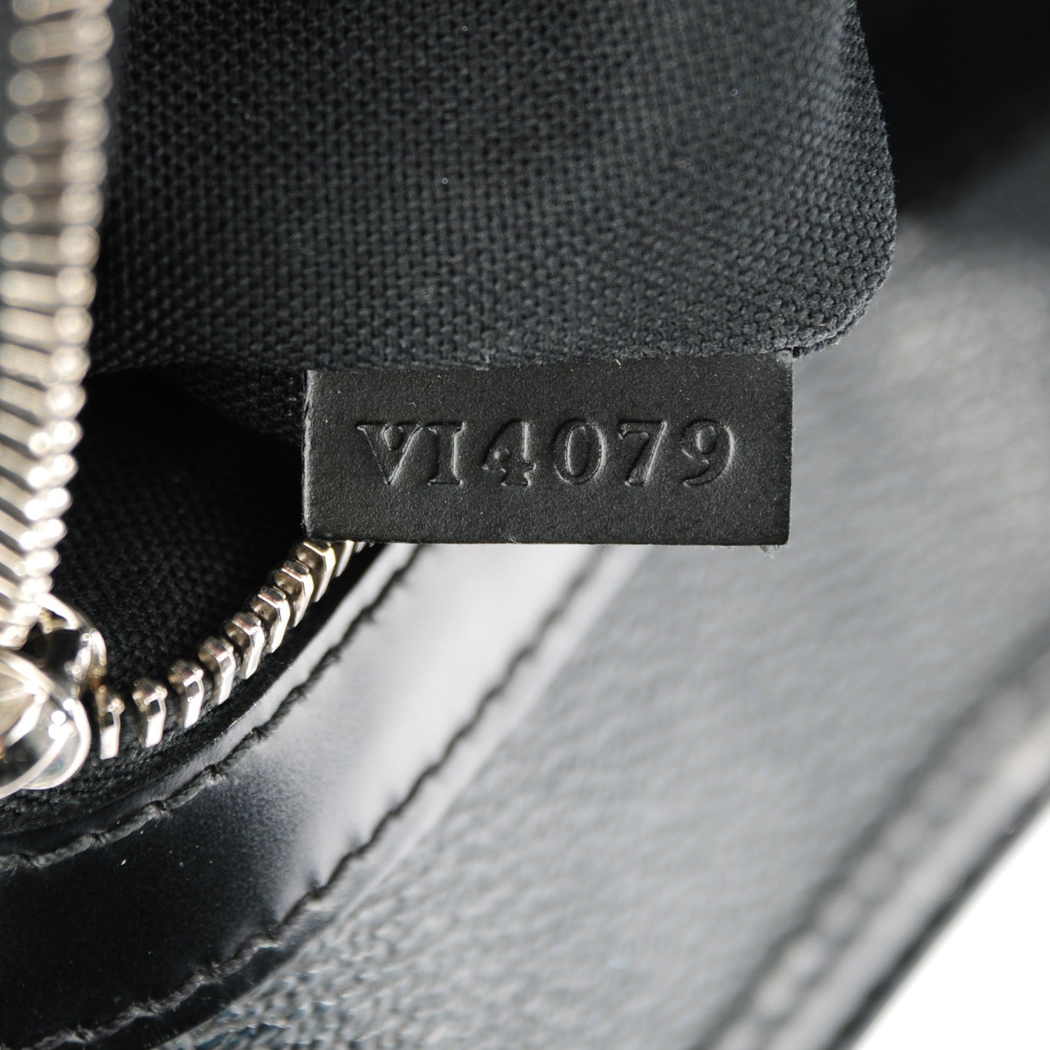 Louis Vuitton Damier Graphite Thomas 7 of 7