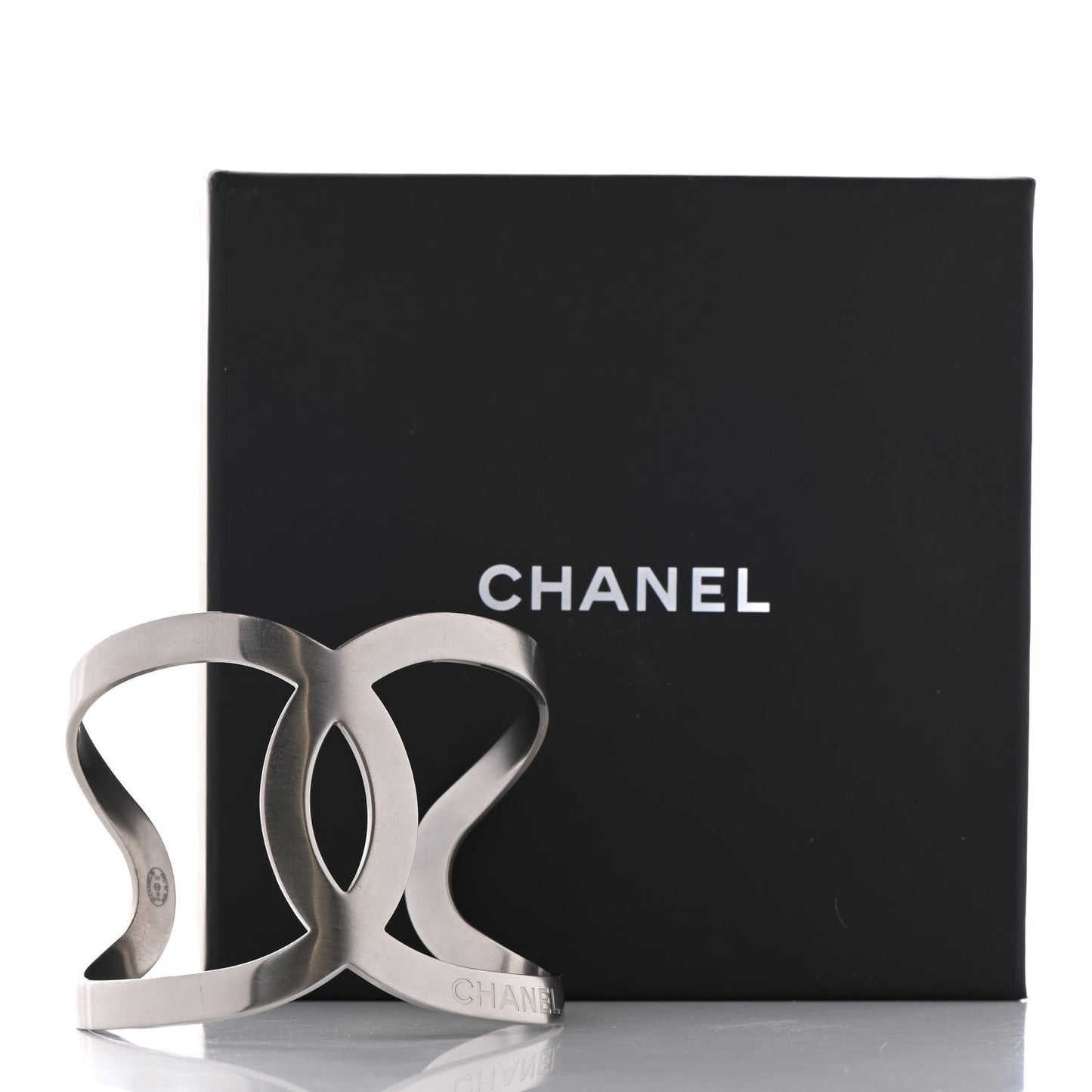 Metal CC Cuff Silver
