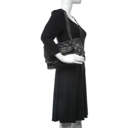 Chanel Calfskin Quilted Small Casual Riviera Zip Shoulder Bag Black 2 of 7