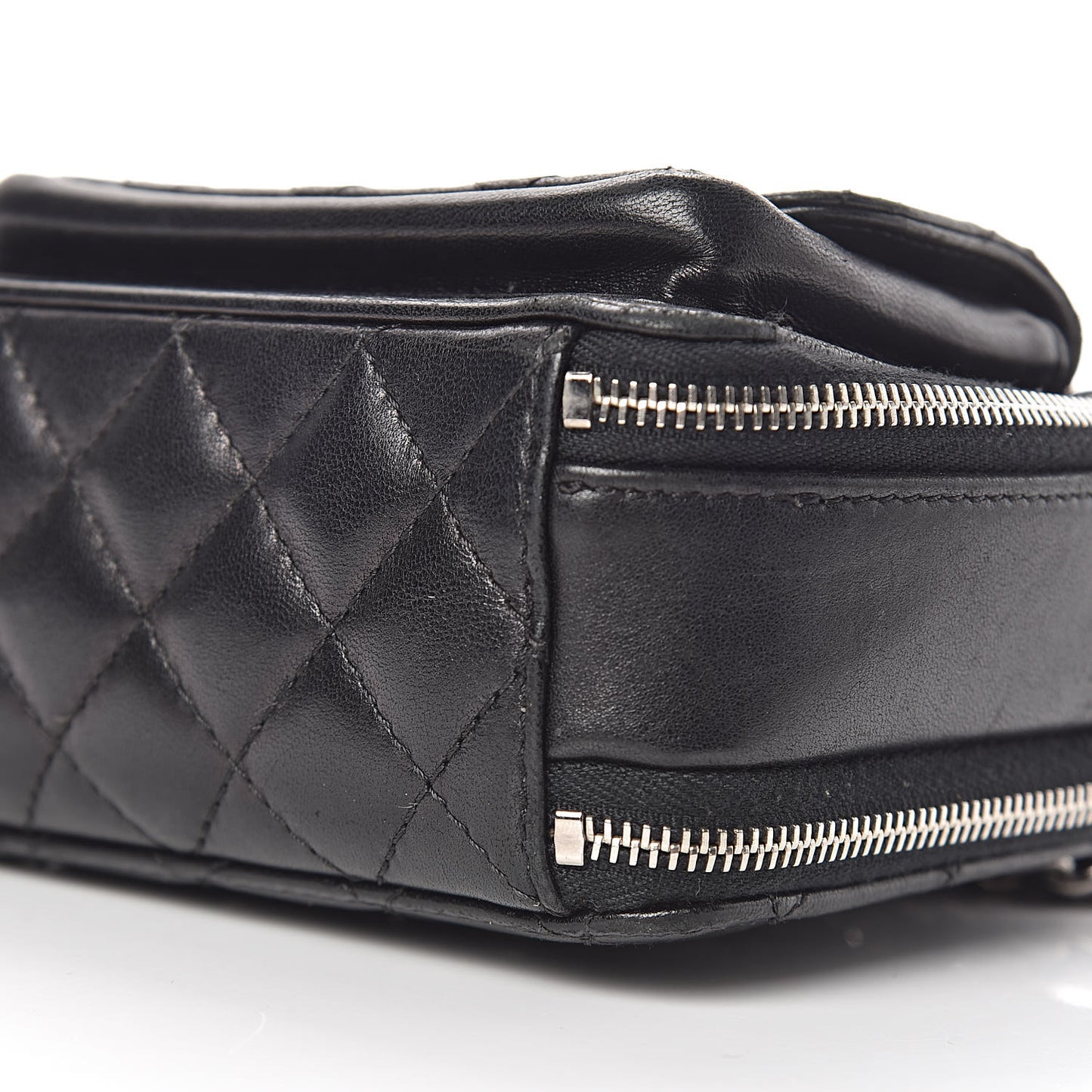 Lambskin Quilted Small Pocket Box Camera Case Black