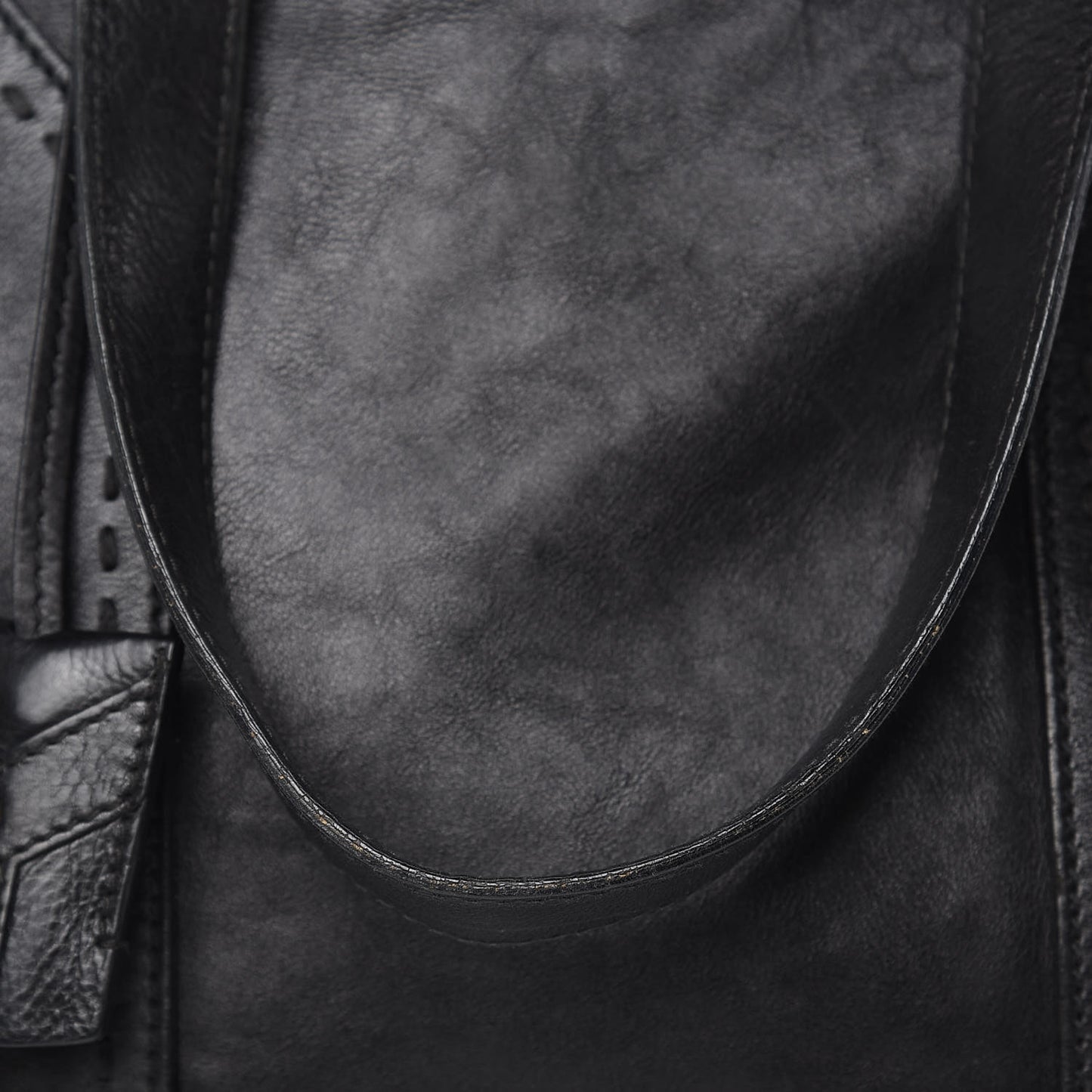 Calfskin Oversized Muse Black