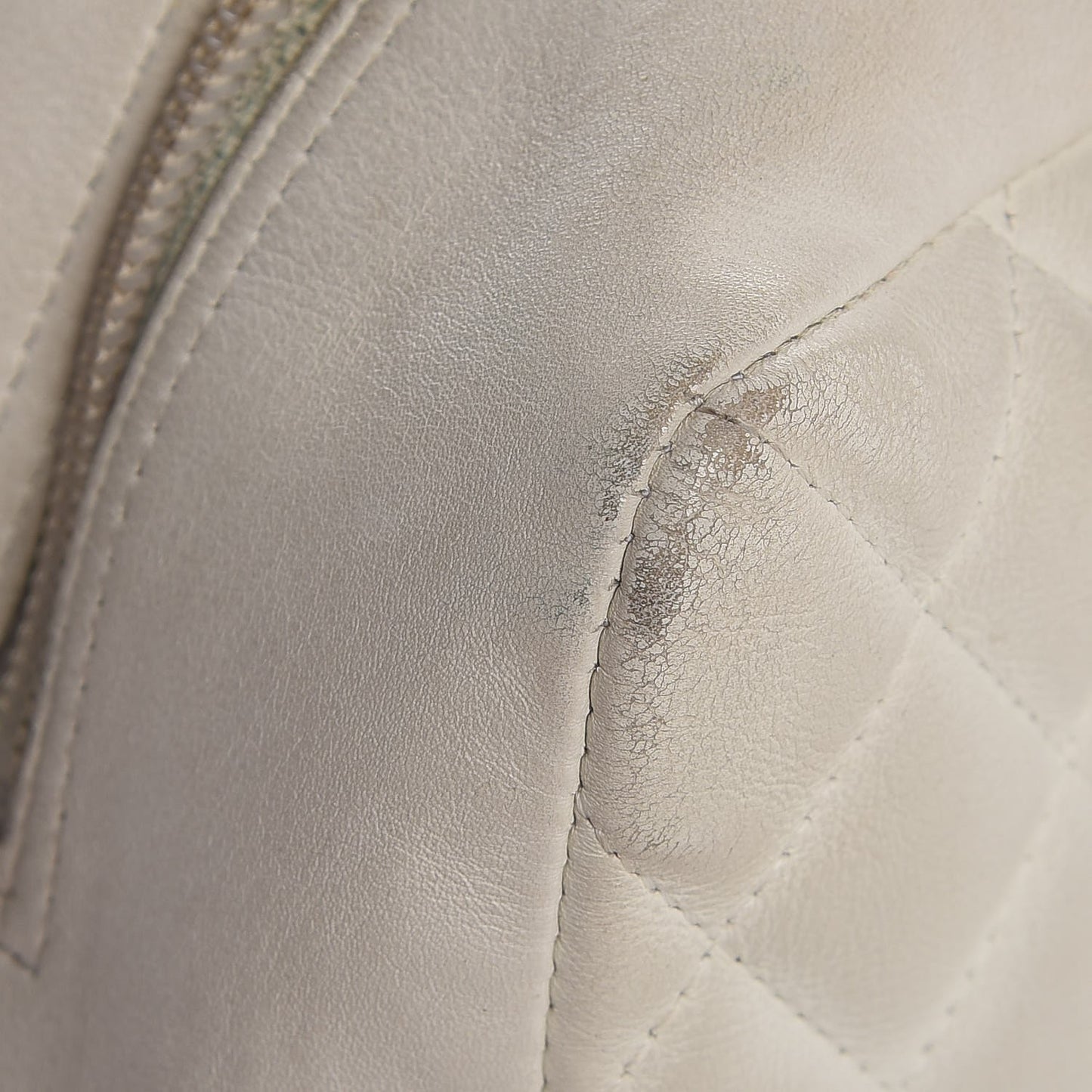 Calfskin Python Quilted Large Cambon Bowler White