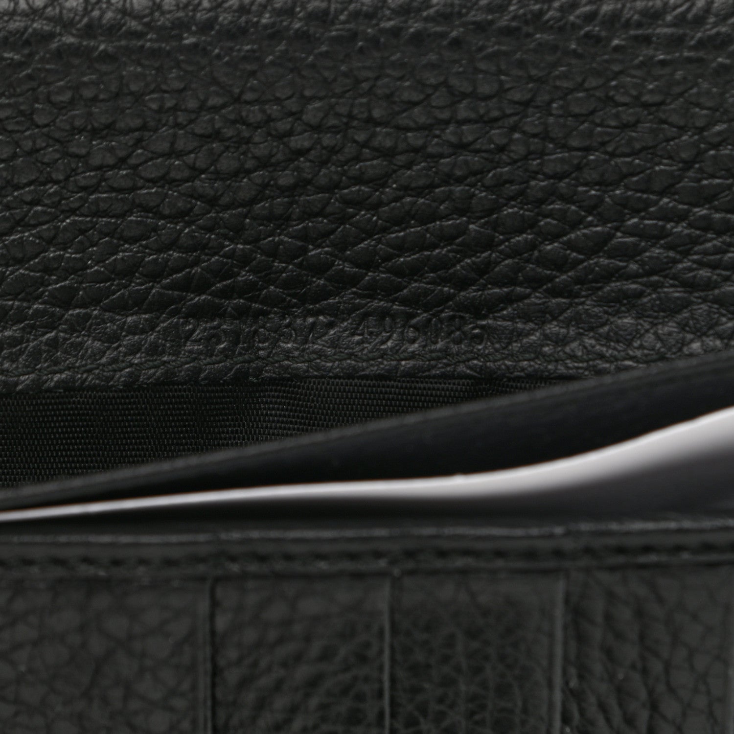 Gucci Pebbled Calfskin Continental Wallet Black 7 of 8