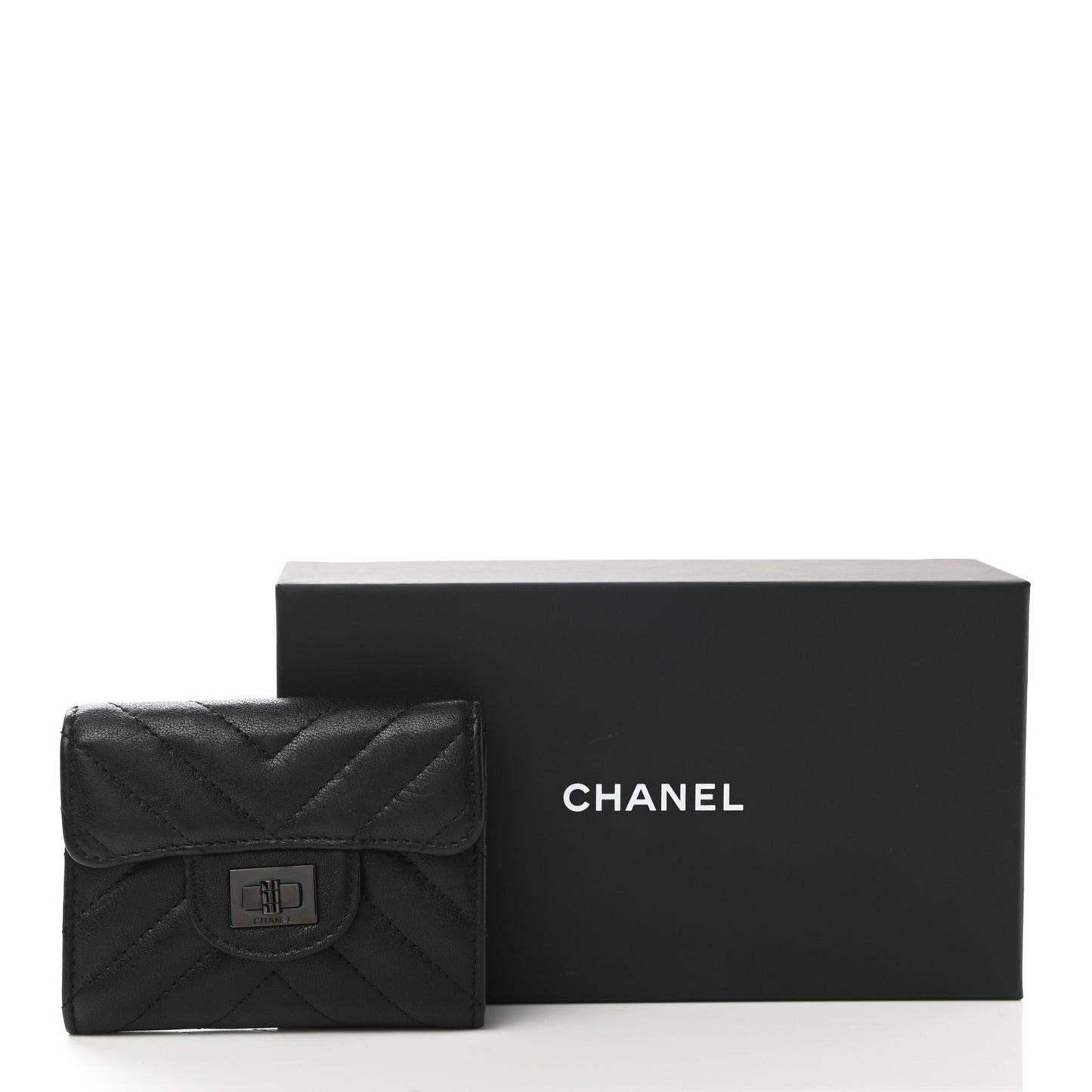 Aged Calfskin Chevron Quilted Reissue Flap Card Holder So Black