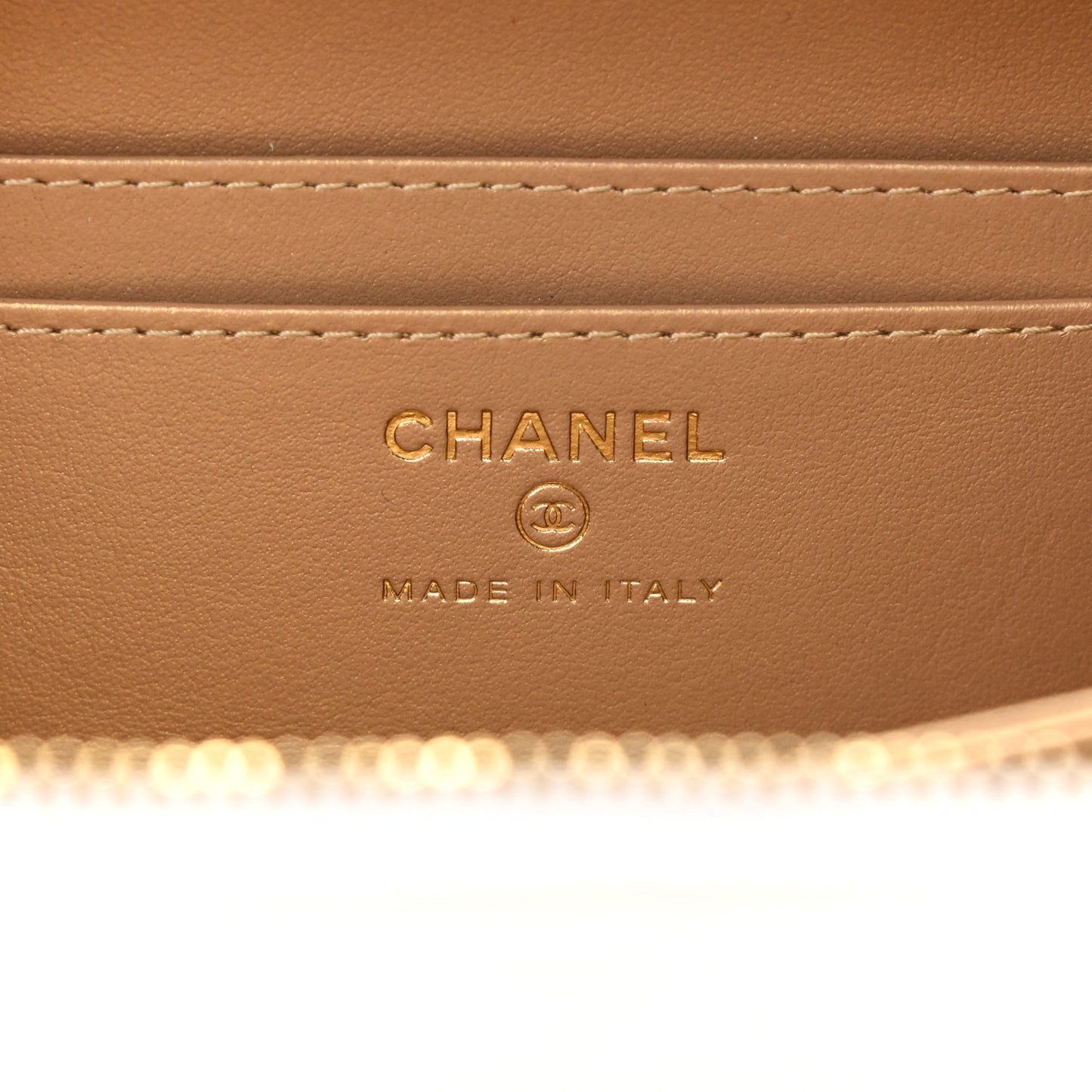 Lambskin Quilted Golden Plate Clutch With Chain White