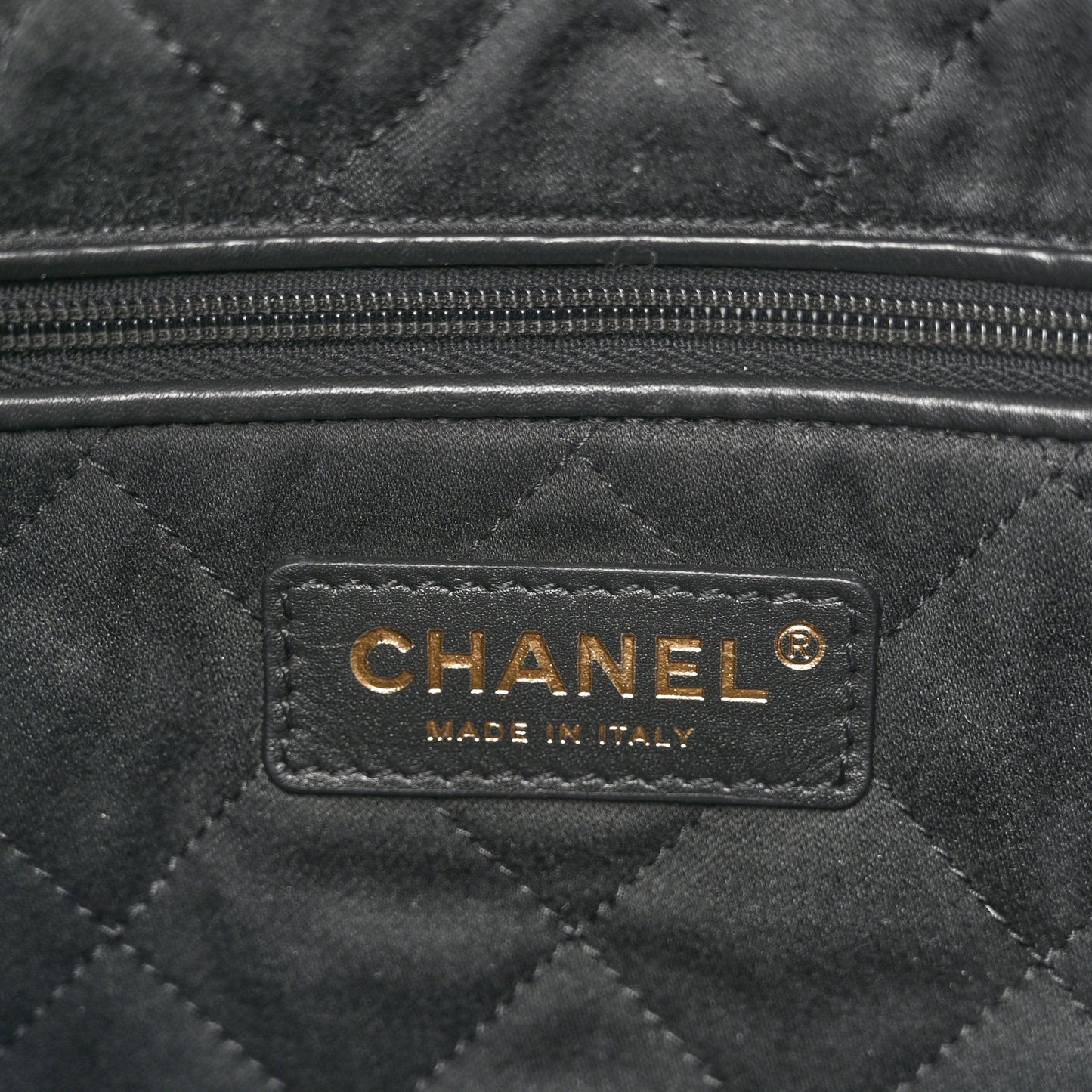 Shiny Calfskin Quilted Small Chanel 22 Black