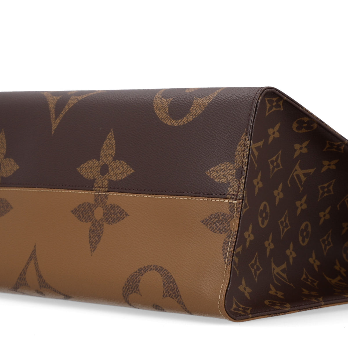 Louis Vuitton Reverse Monogram Giant Onthego GM 9 of 9