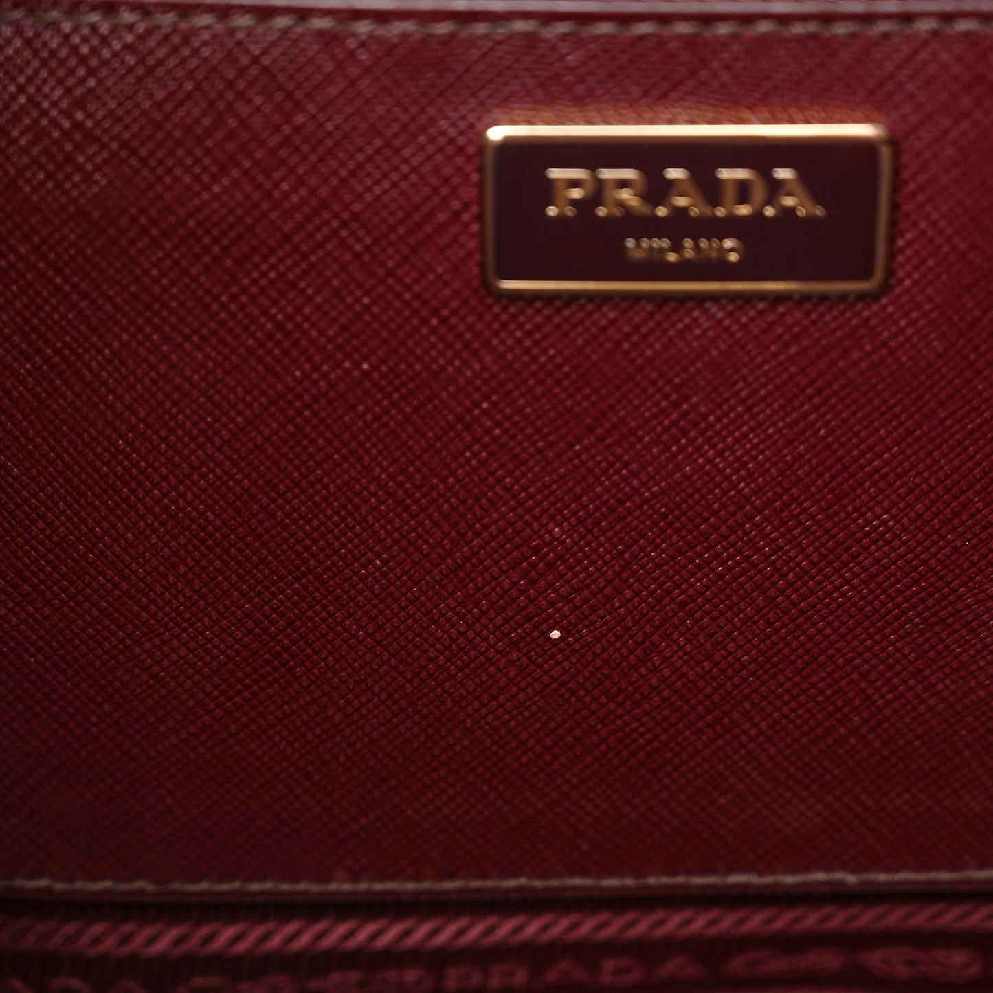 Saffiano Vernice Medium Galleria Double Zip Cerise