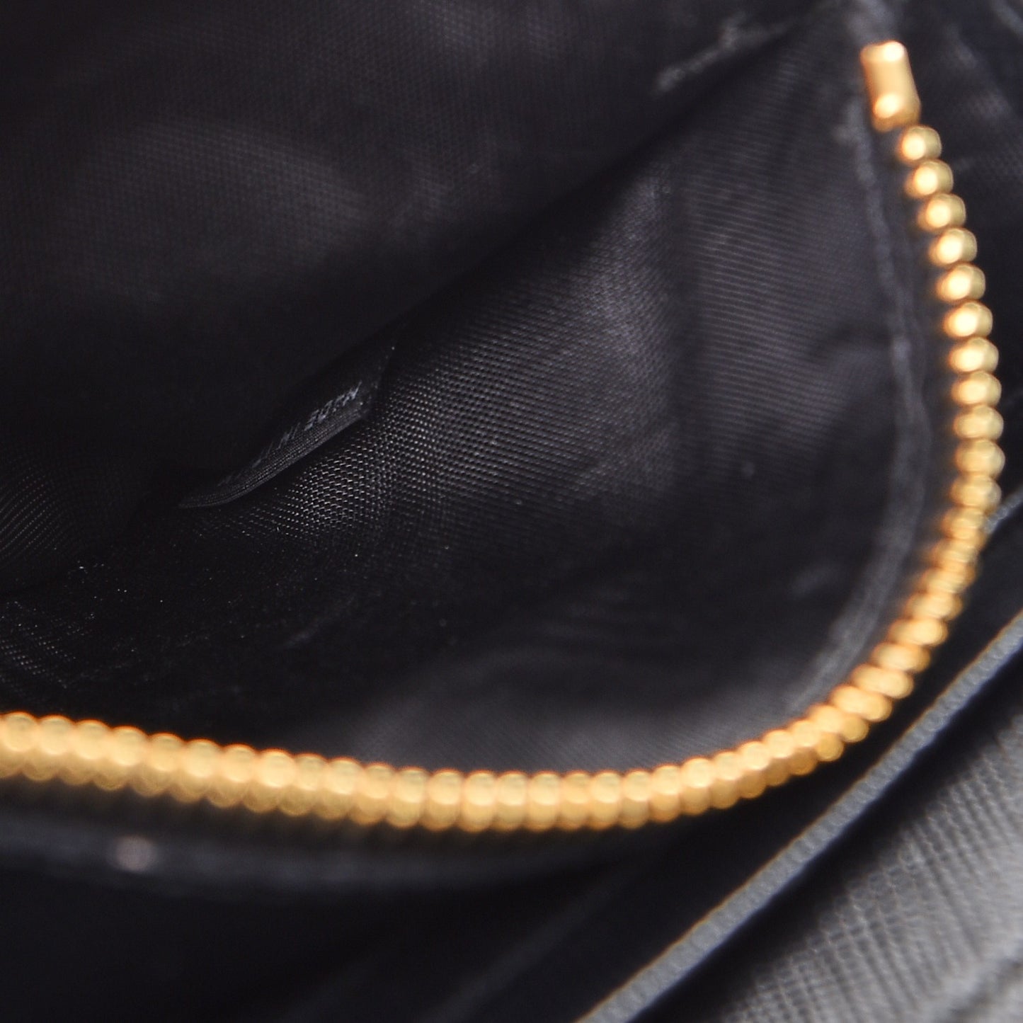 Saffiano Metal Oro Chain Wallet Nero Black