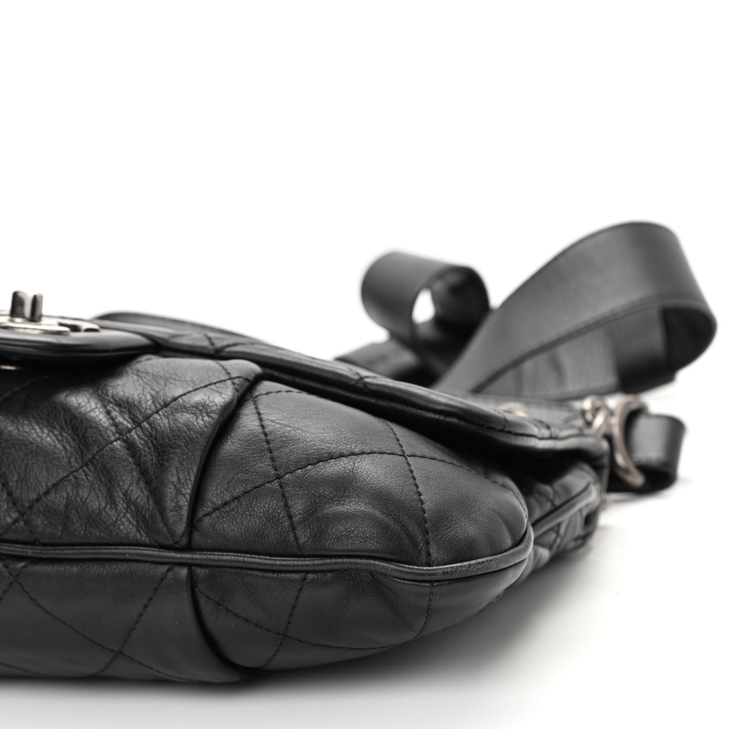 Calfskin Coco Pleats Messenger Flap Black