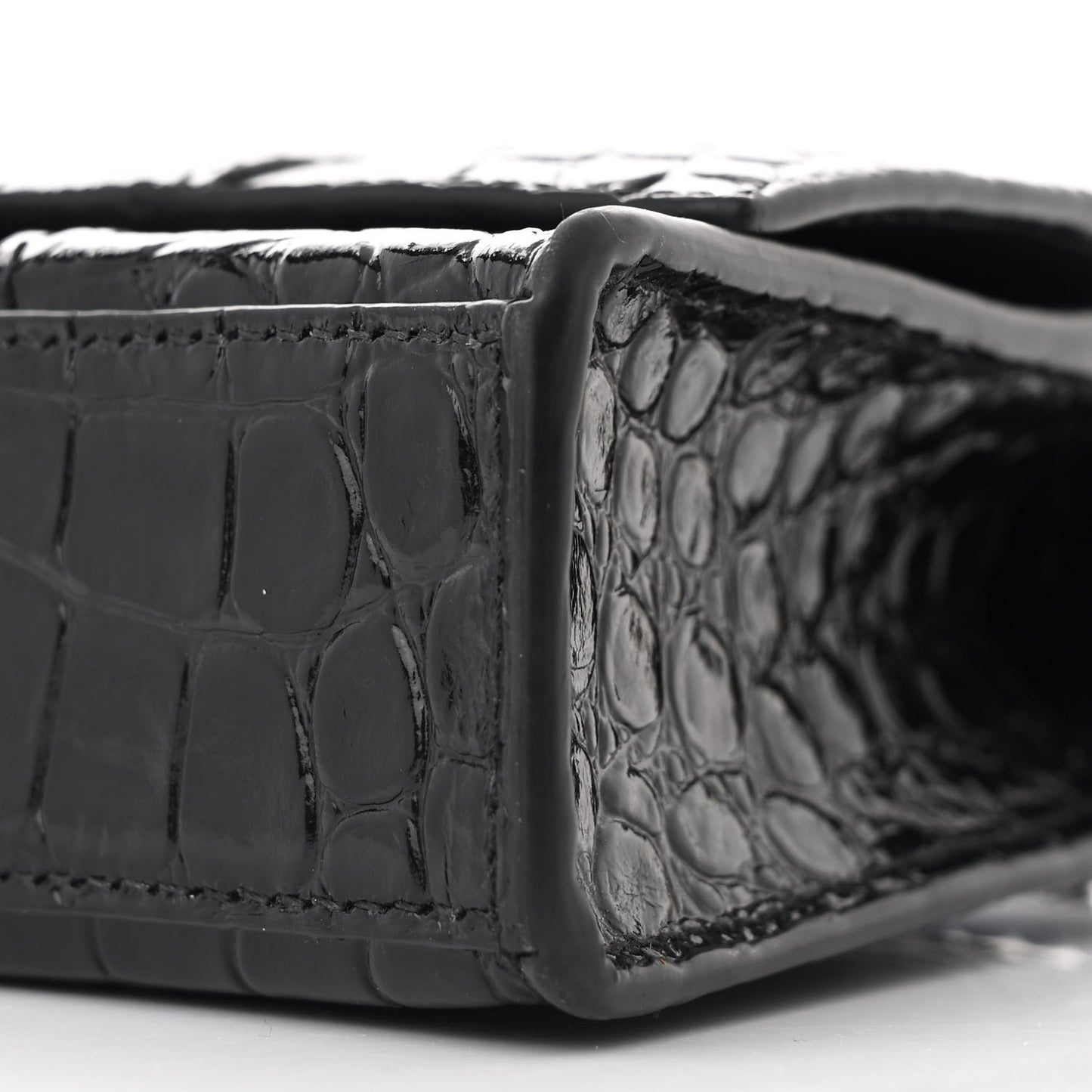 Shiny Calfskin Monochrome Crocodile Embossed Hourglass Chain Bag Black