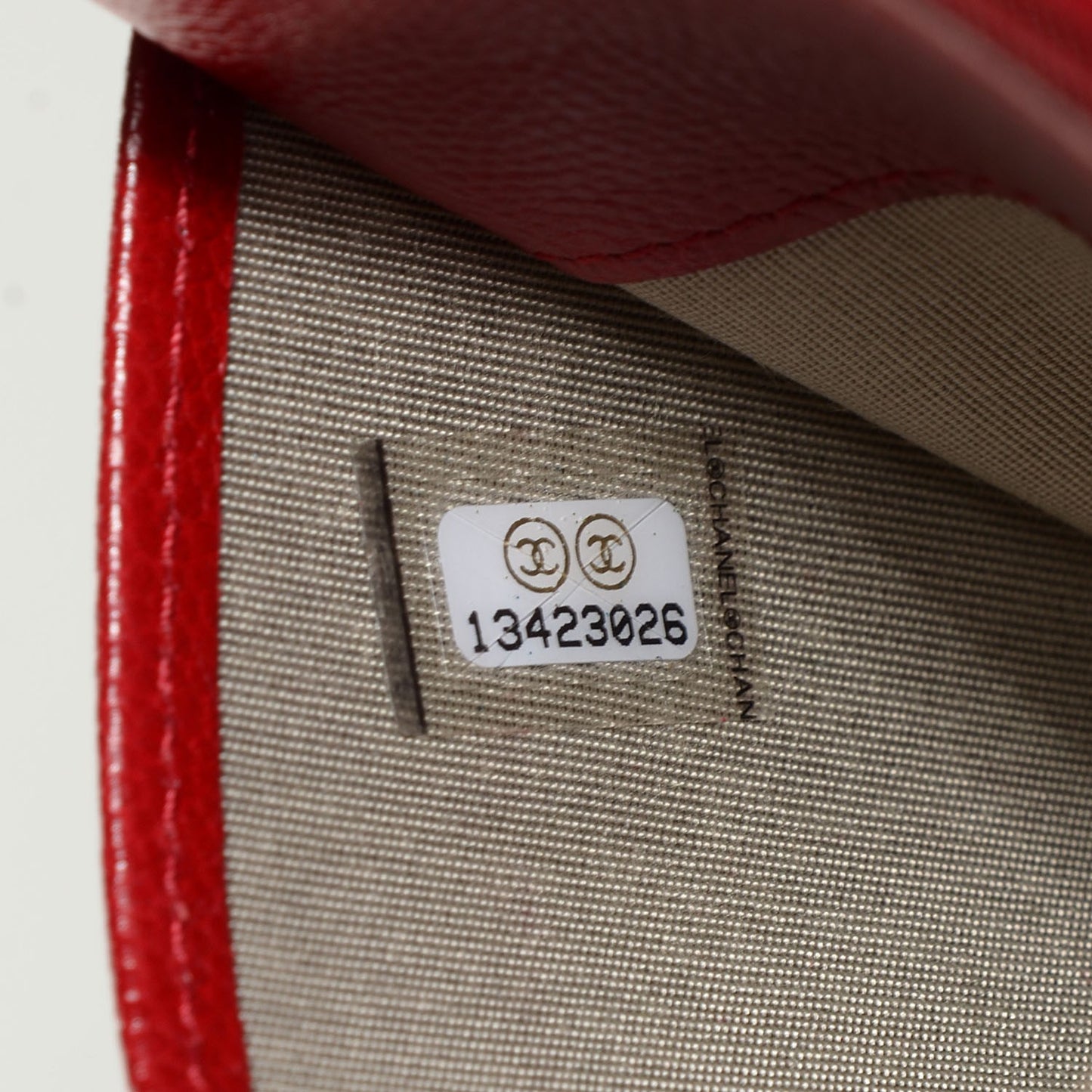 Caviar Sevruga Wallet on Chain WOC Red