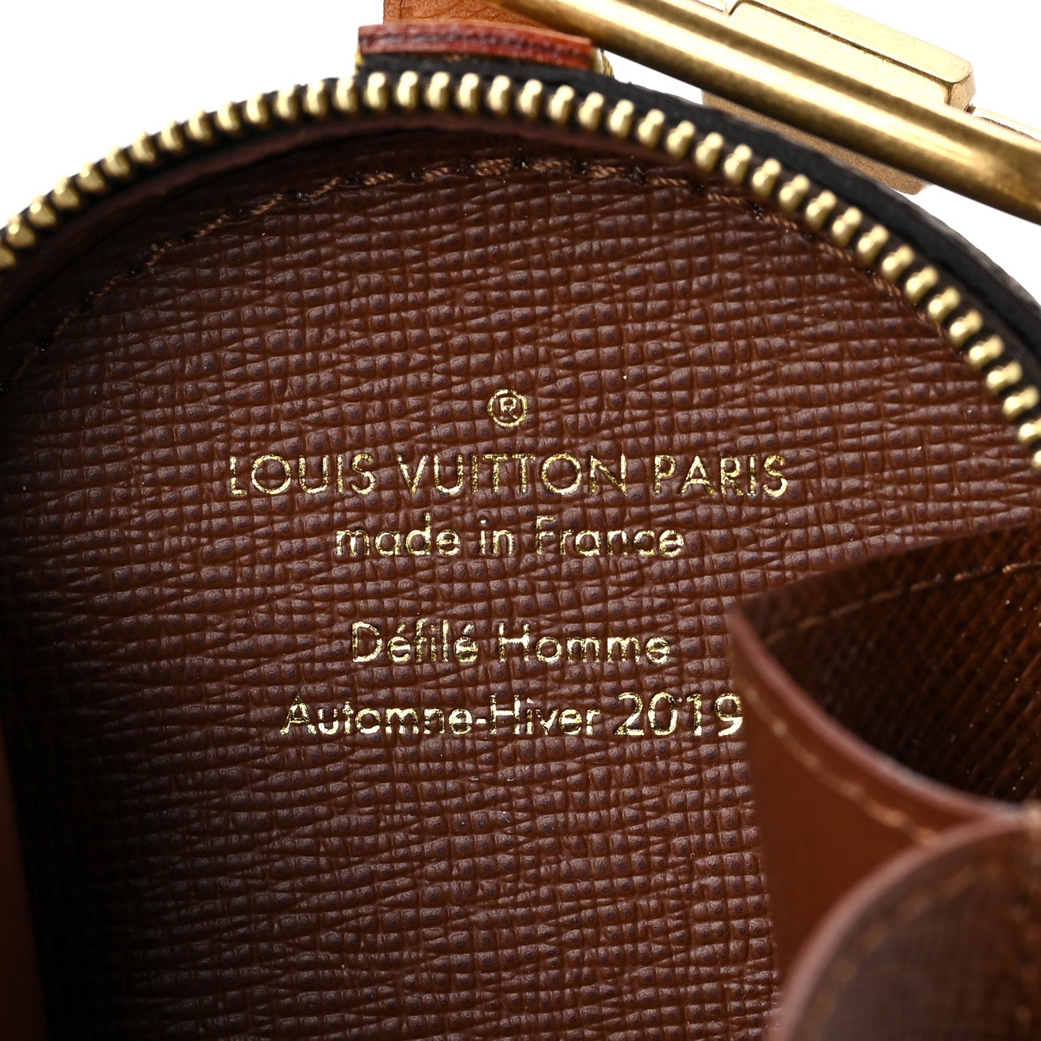Louis Vuitton Monogram Legacy Round Pouch Round Charm 6 of 6