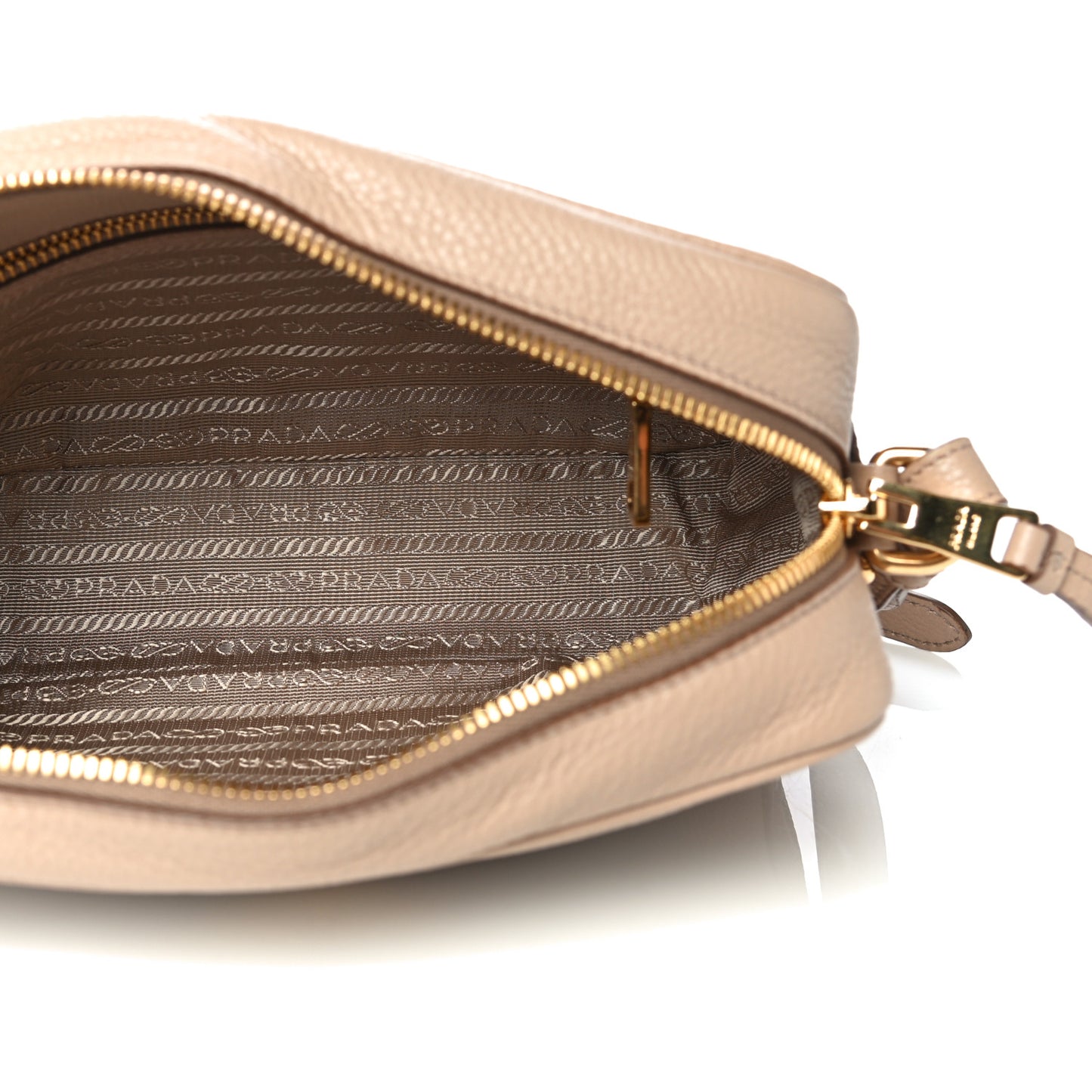 Vitello Daino Camera Crossbody Cammeo