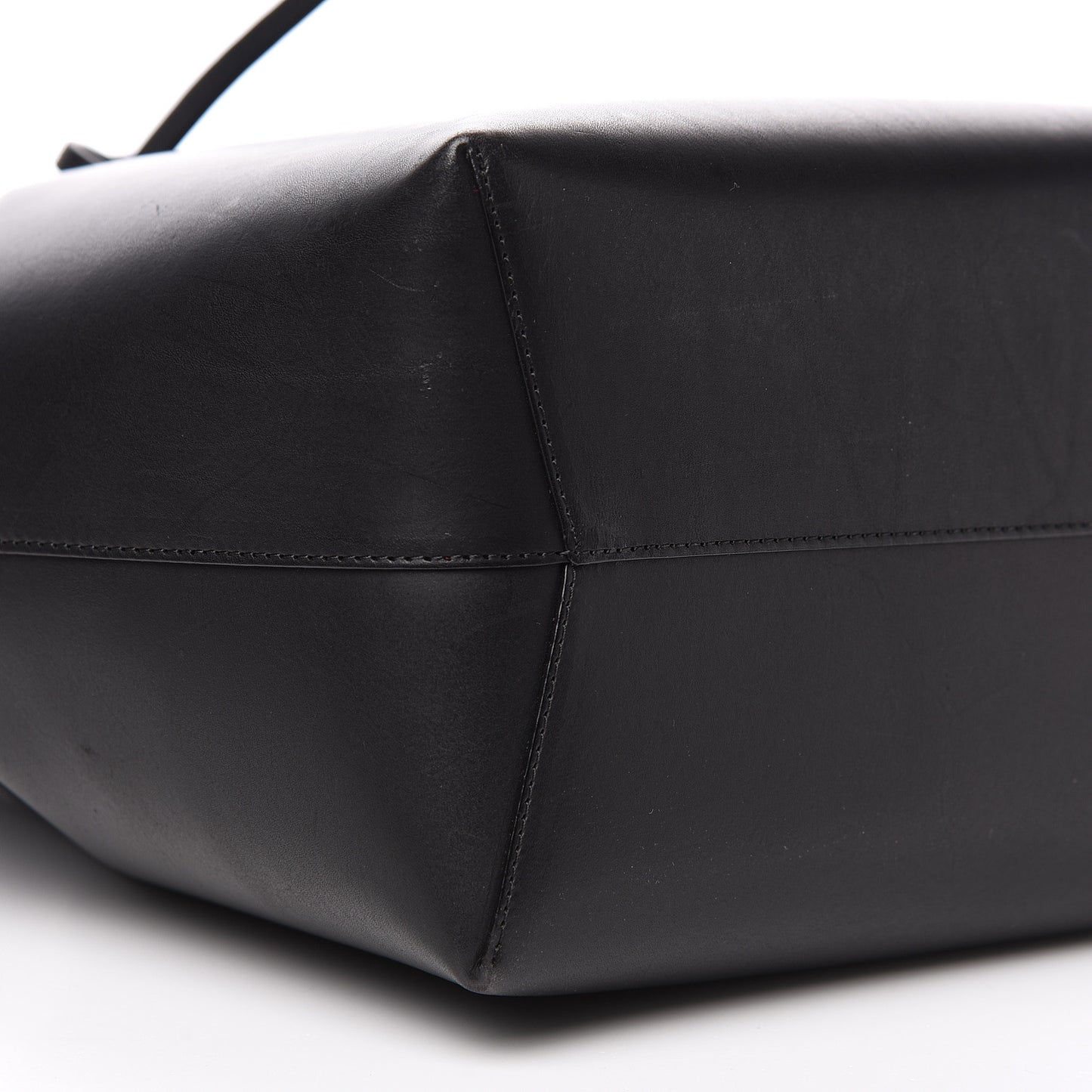 Vegetable Tanned Calfskin Bucket Bag Black Flamma