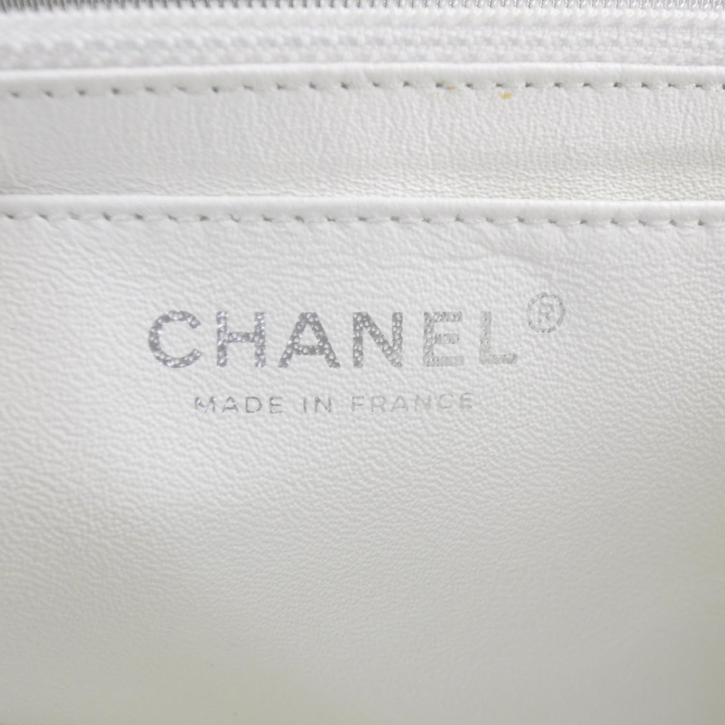 Washed Caviar Maxi Flap White