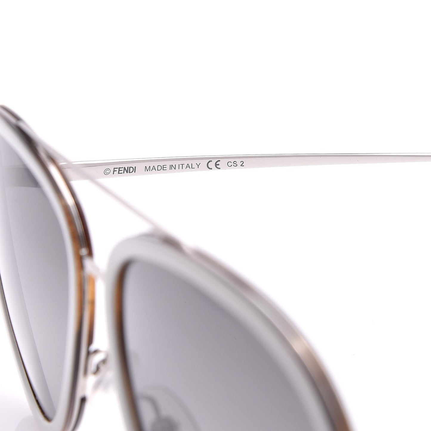 Metal Aviator Sunglasses FF0155/S White
