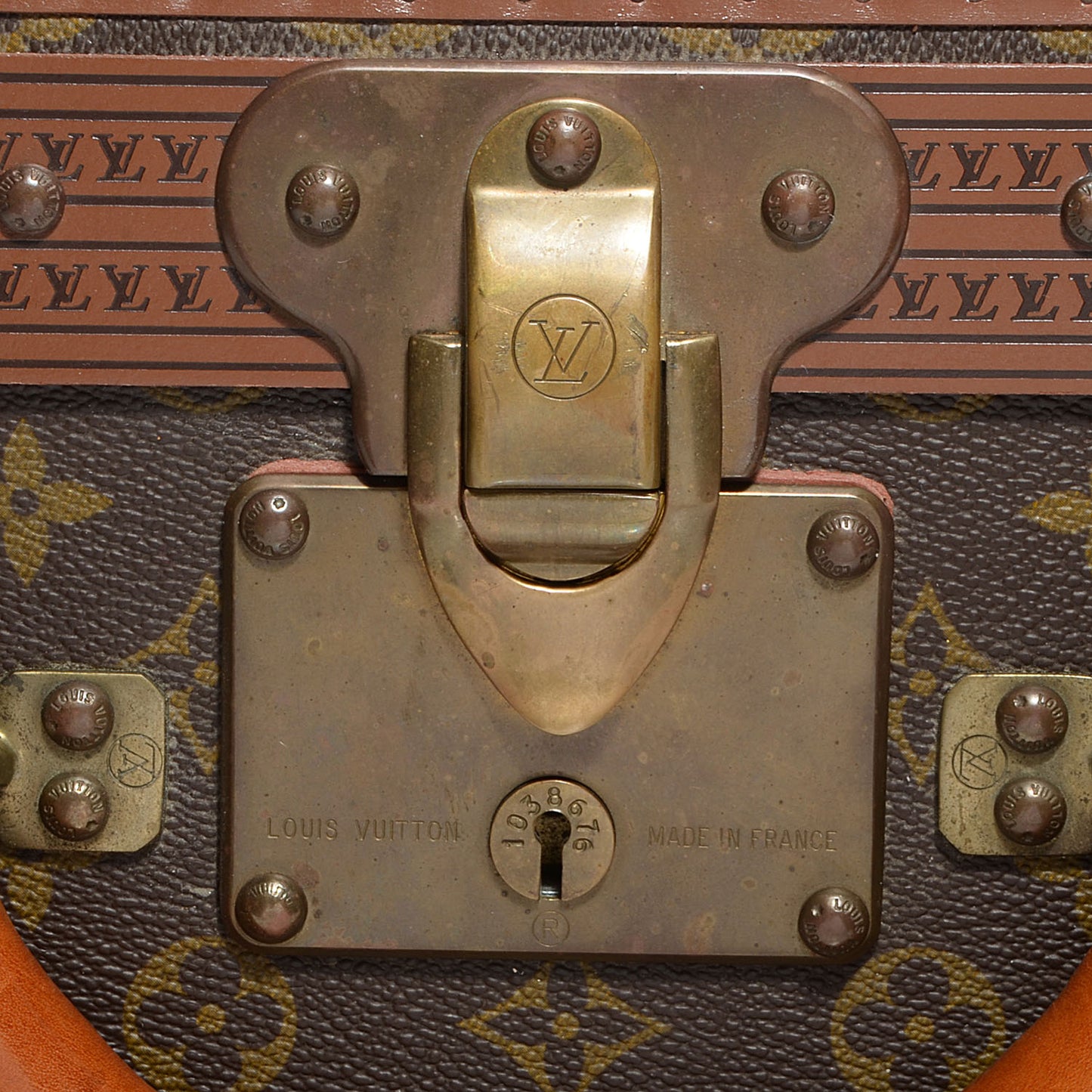 Monogram Alzer 75