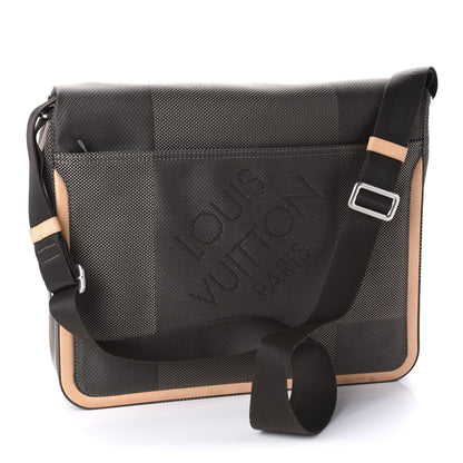 Louis Vuitton Damier Geant Messenger Bag Sable 3 of 10