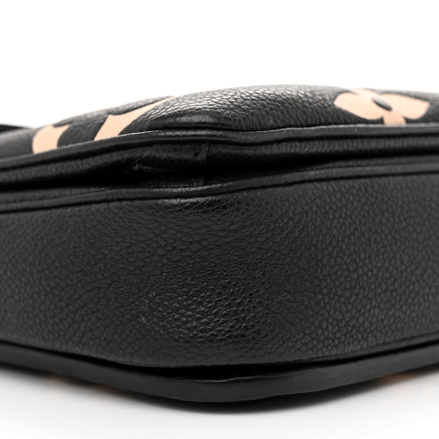 Empreinte Monogram Giant Pochette Metis Black Beige