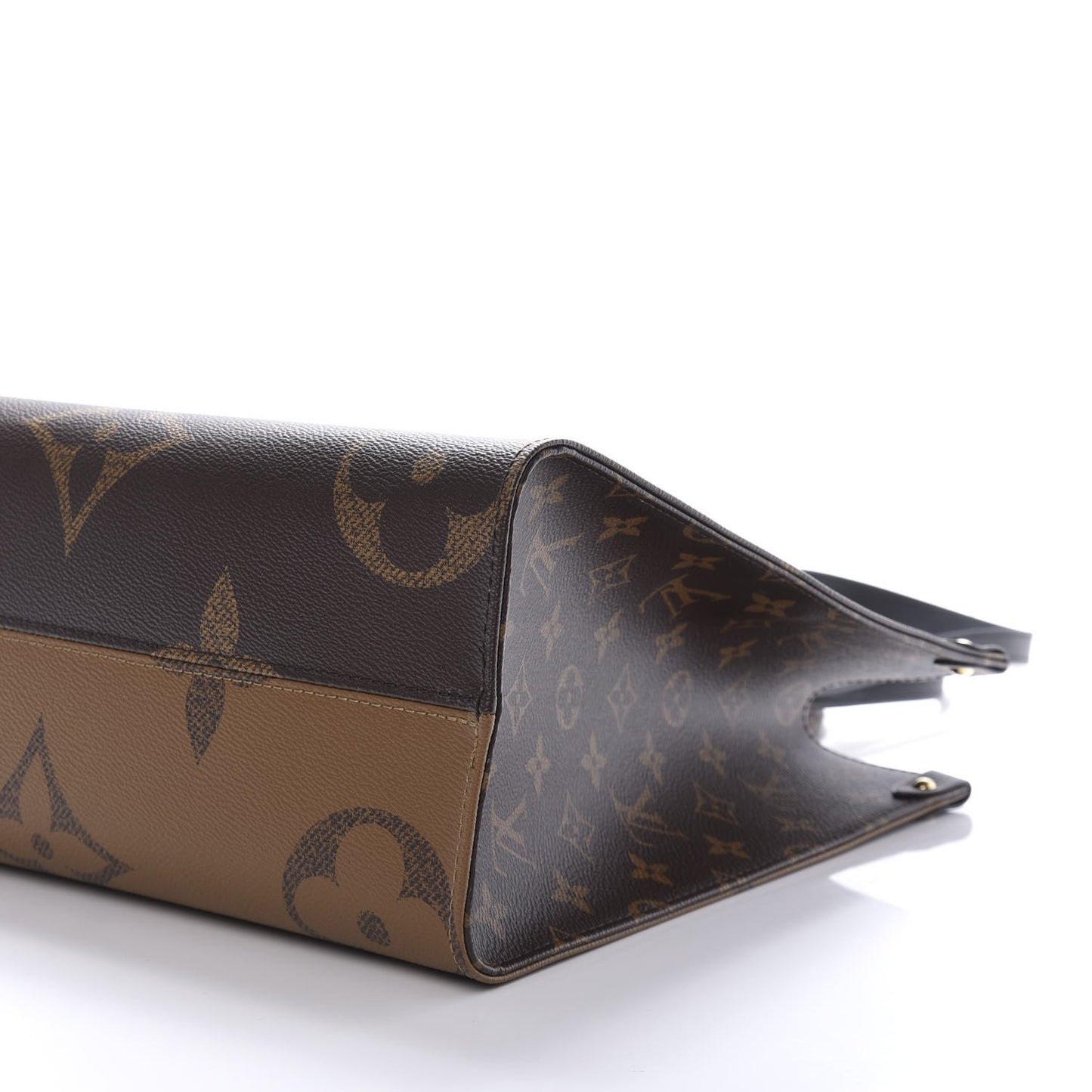 Reverse Monogram Giant Onthego MM