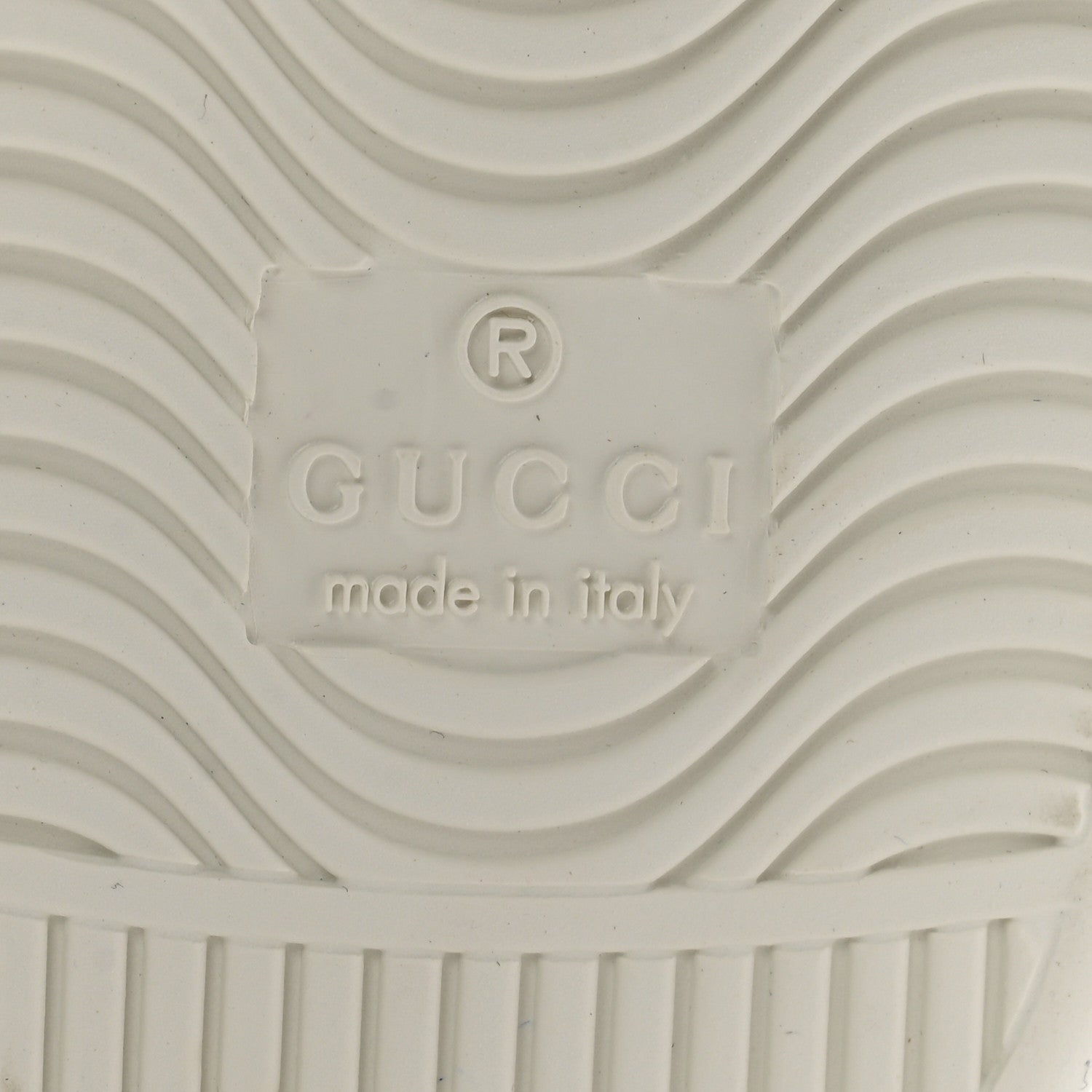 Gucci Calfskin Interlocking G Perforated Womens Ace Sneakers 38.5 White Grey Sky 7 of 9