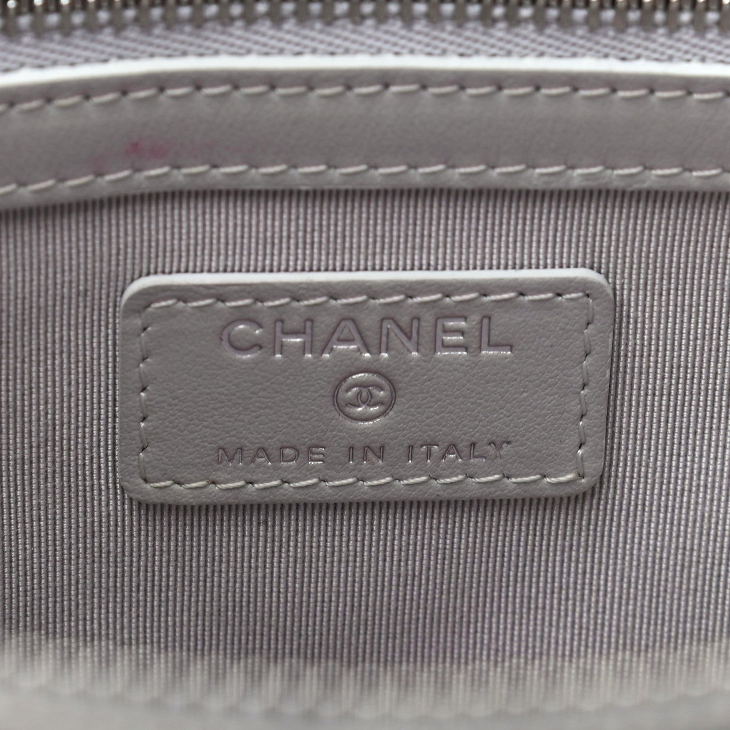 Chanel Iridescent Crumpled Calfskin CC Ripples Medium Cosmetic Case White 6 of 7