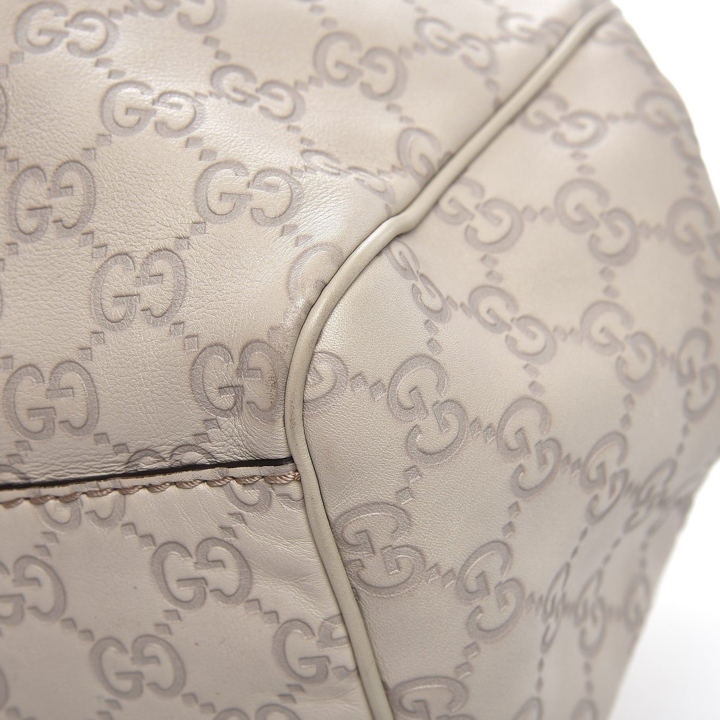 Guccissima Medium Sukey Tote Mystic White