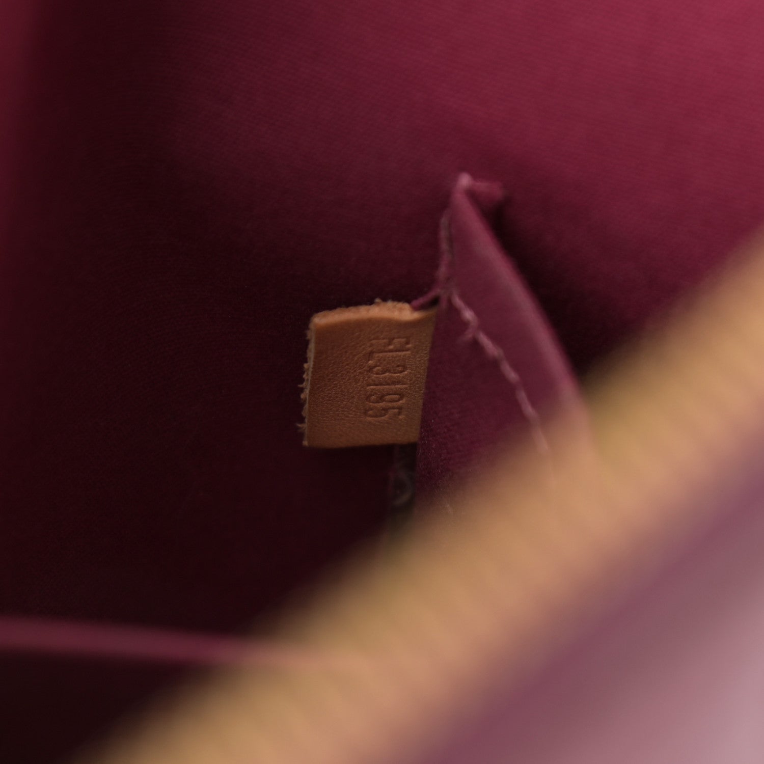 Louis Vuitton Vernis Alma PM Rose Indien 7 of 14