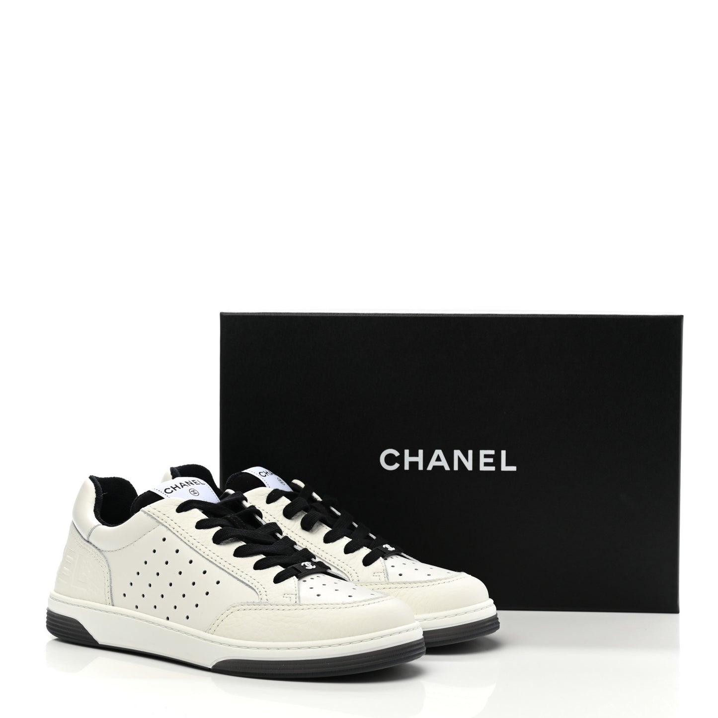 Grained Calfskin Fabric Womens Logo Sneakers 39 White Black