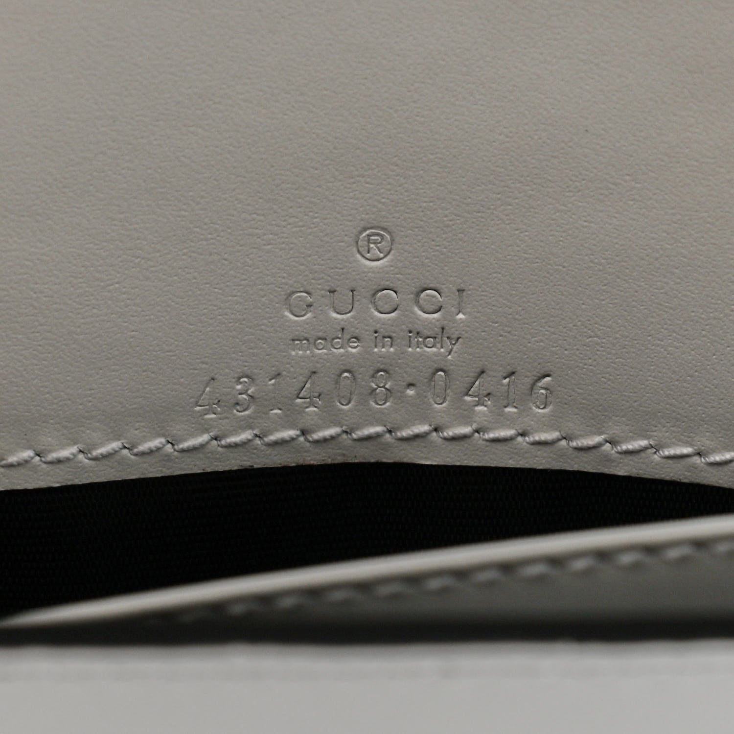 Gucci Guccissima Signature Bowy Chain Wallet Mystic White 7 of 7