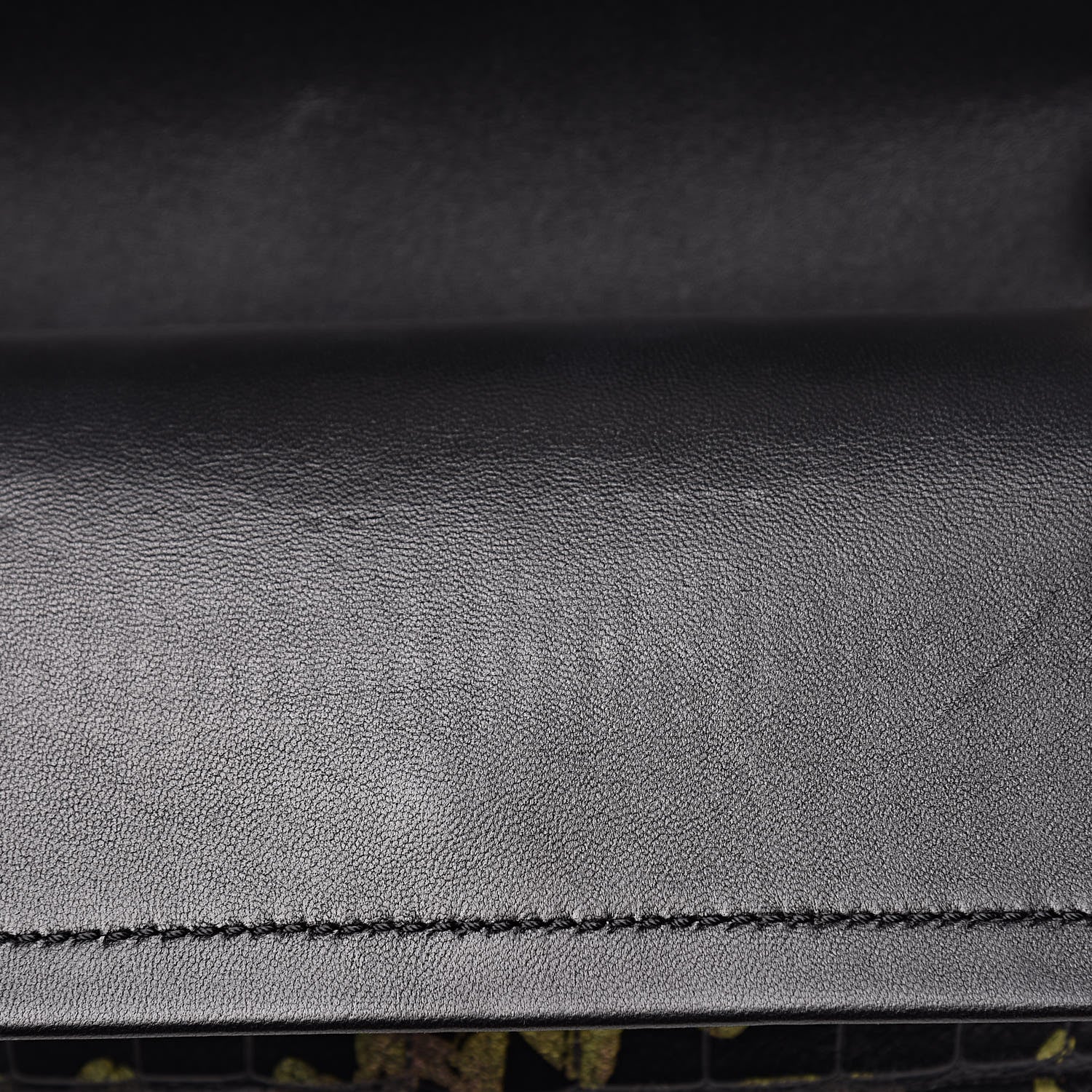 Chanel Calfskin Crocodile Embossed Graffiti 2.55 Cocodile Reissue 225 Flap Black Pink 13 of 13