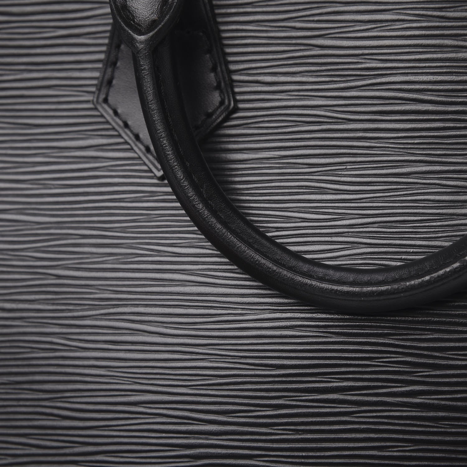 Louis Vuitton Epi Alma PM Black 16 of 17