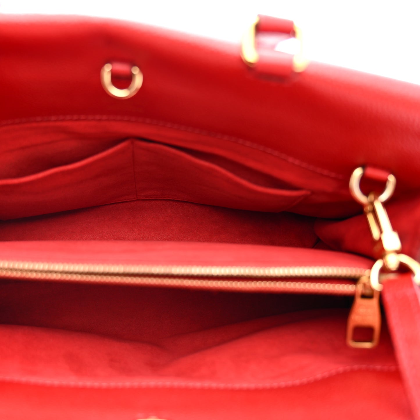 Monogram Venus Cherry
