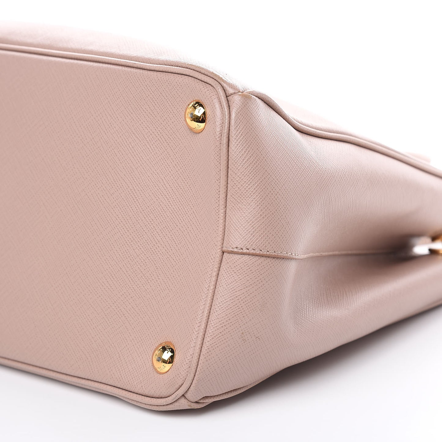 Saffiano Medium Galleria Double Zip Tote Cammeo