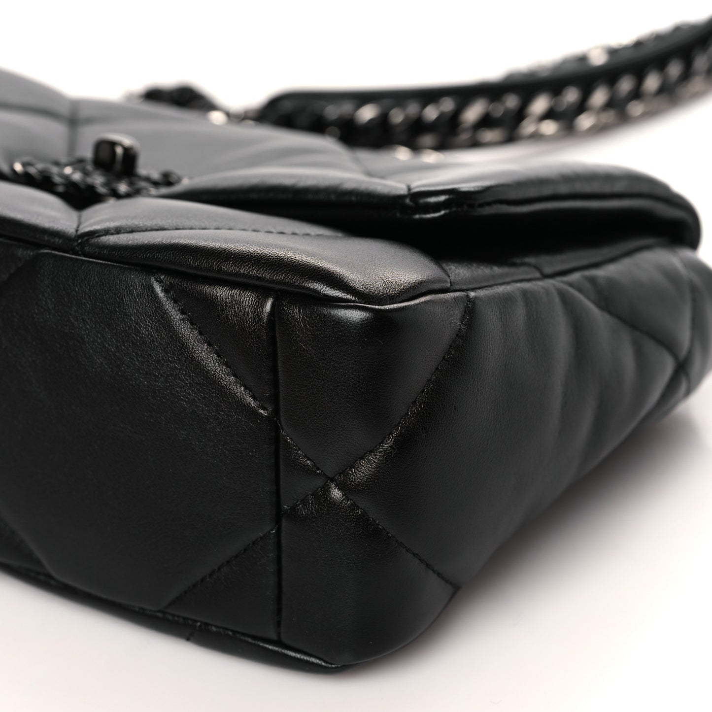 Lambskin Quilted Medium Chanel 19 Flap So Black