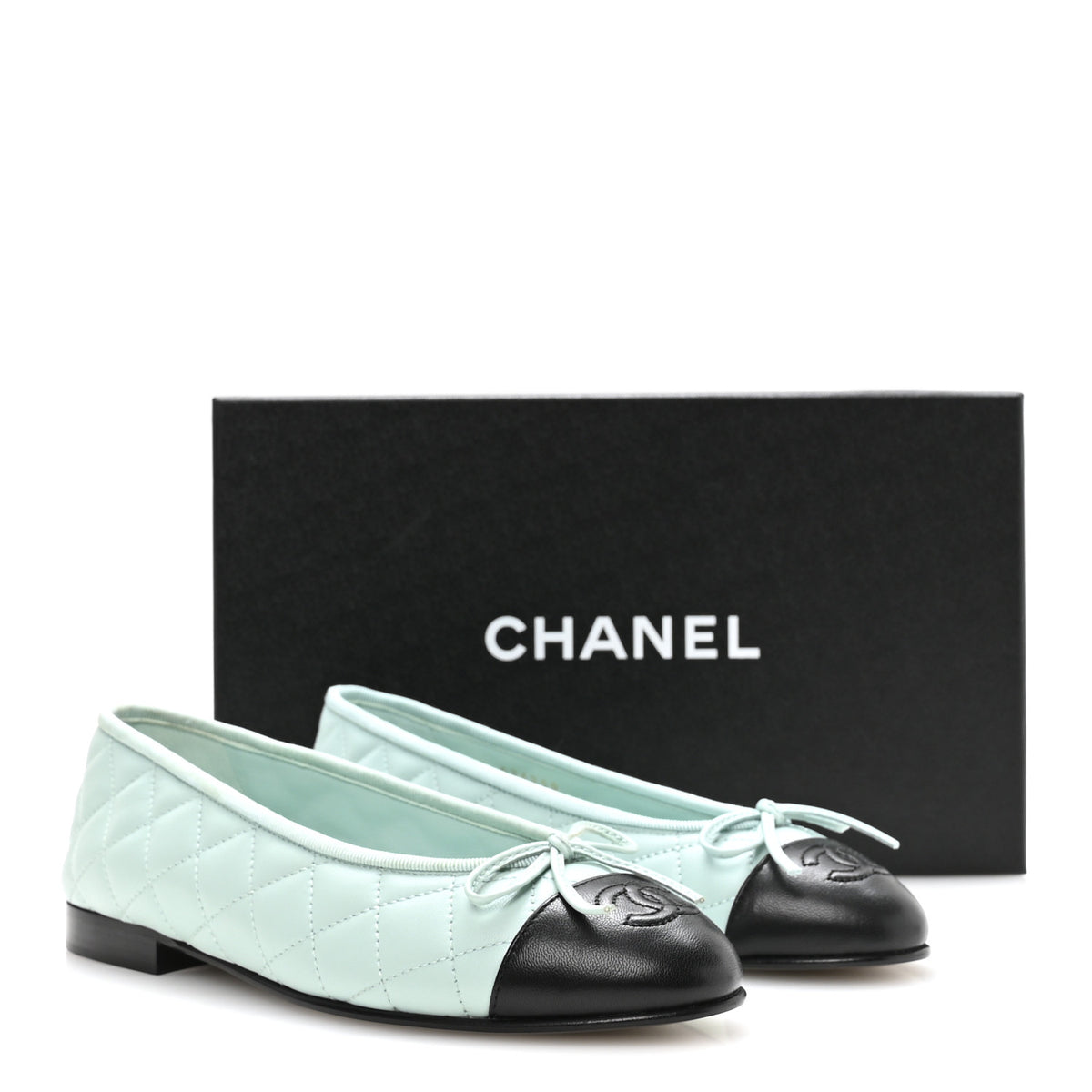 Lambskin Quilted CC Cap Toe Ballerina Flats 36 Light Blue Black
