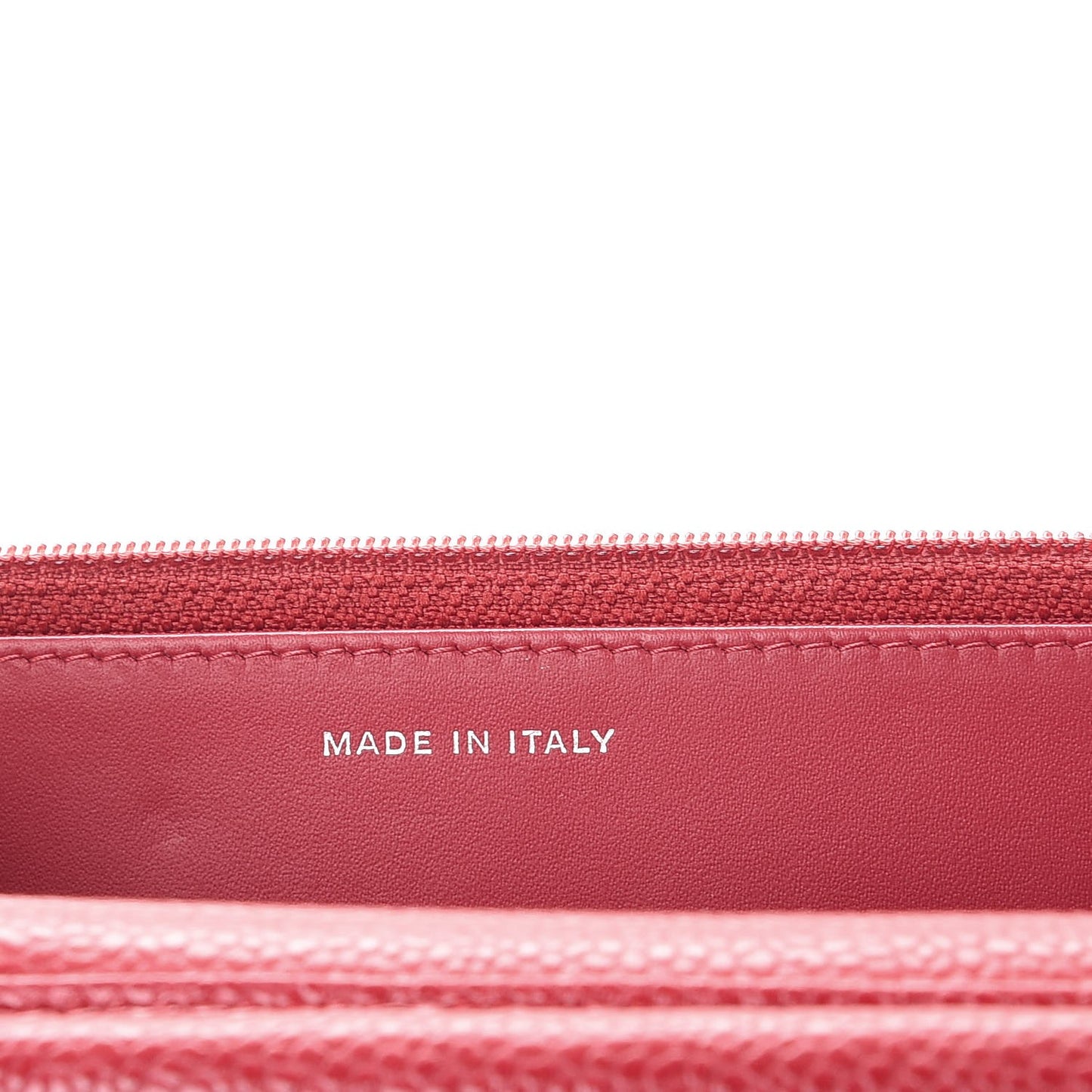 Caviar Quilted Wallet On Chain WOC Dark Pink