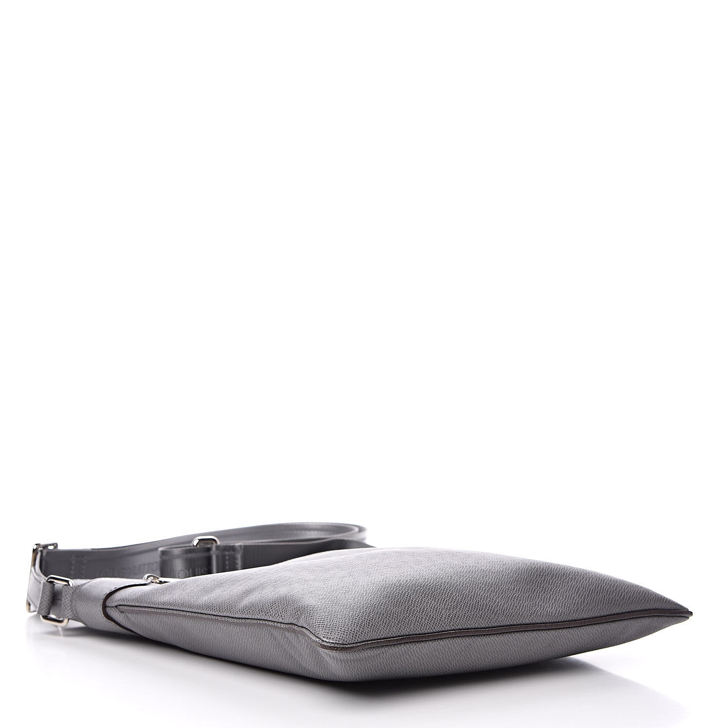 Louis Vuitton Taiga Sasha Messenger Glacier 4 of 10