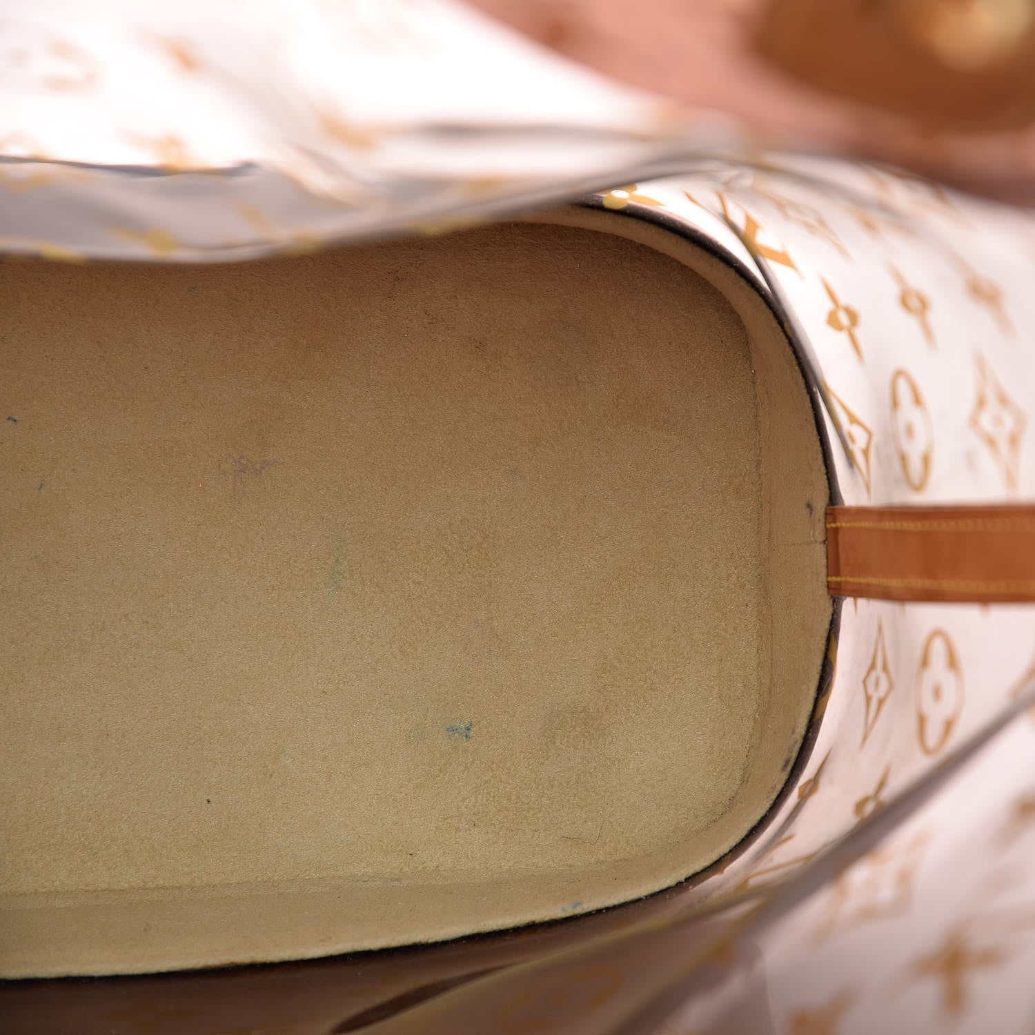 Louis Vuitton Vinyl Cabas Sac Ambre MM 17 of 21