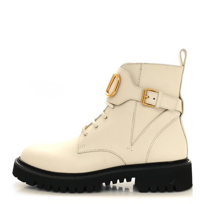 Valentino Garavani Calfskin Womens VLOGO 35mm Combat Boots 39.5 Light Ivory 1 of 9