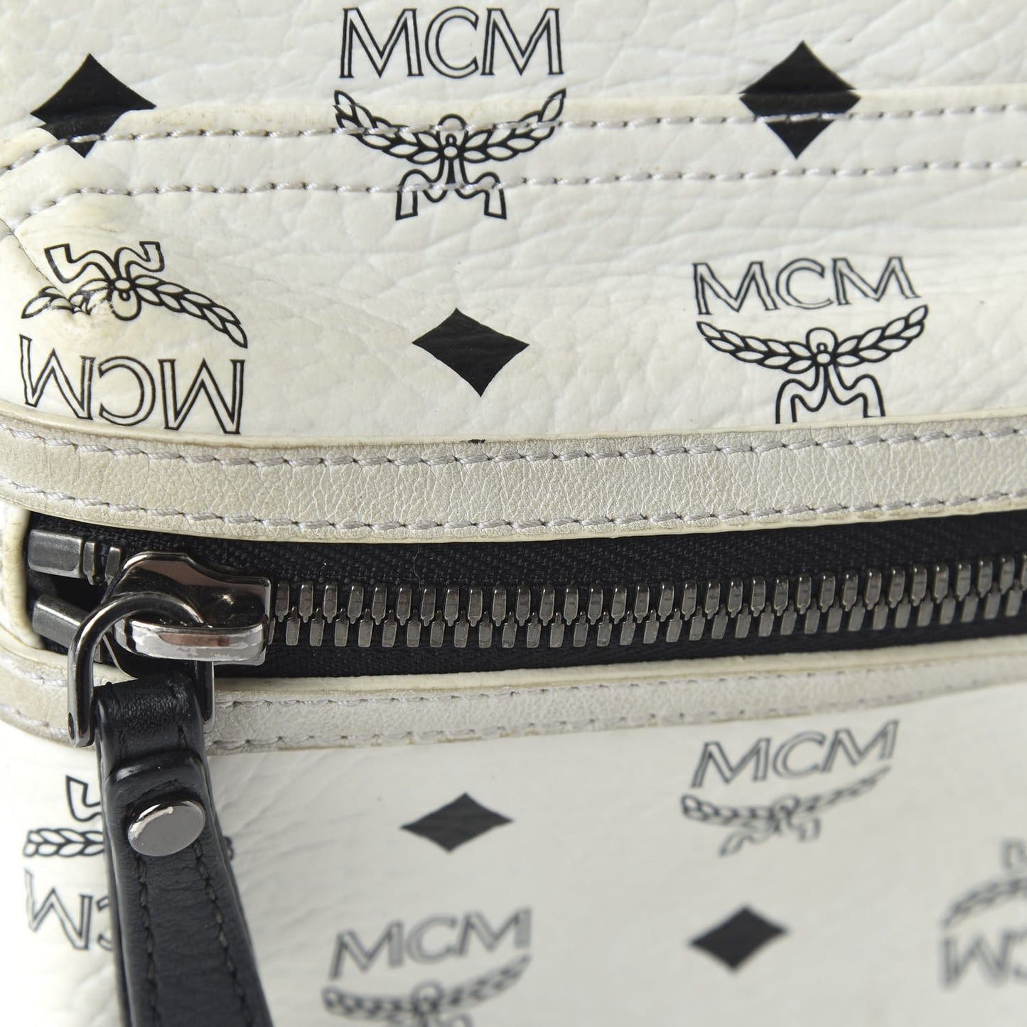 Visetos Small Sprinkle Stud Stark Backpack White