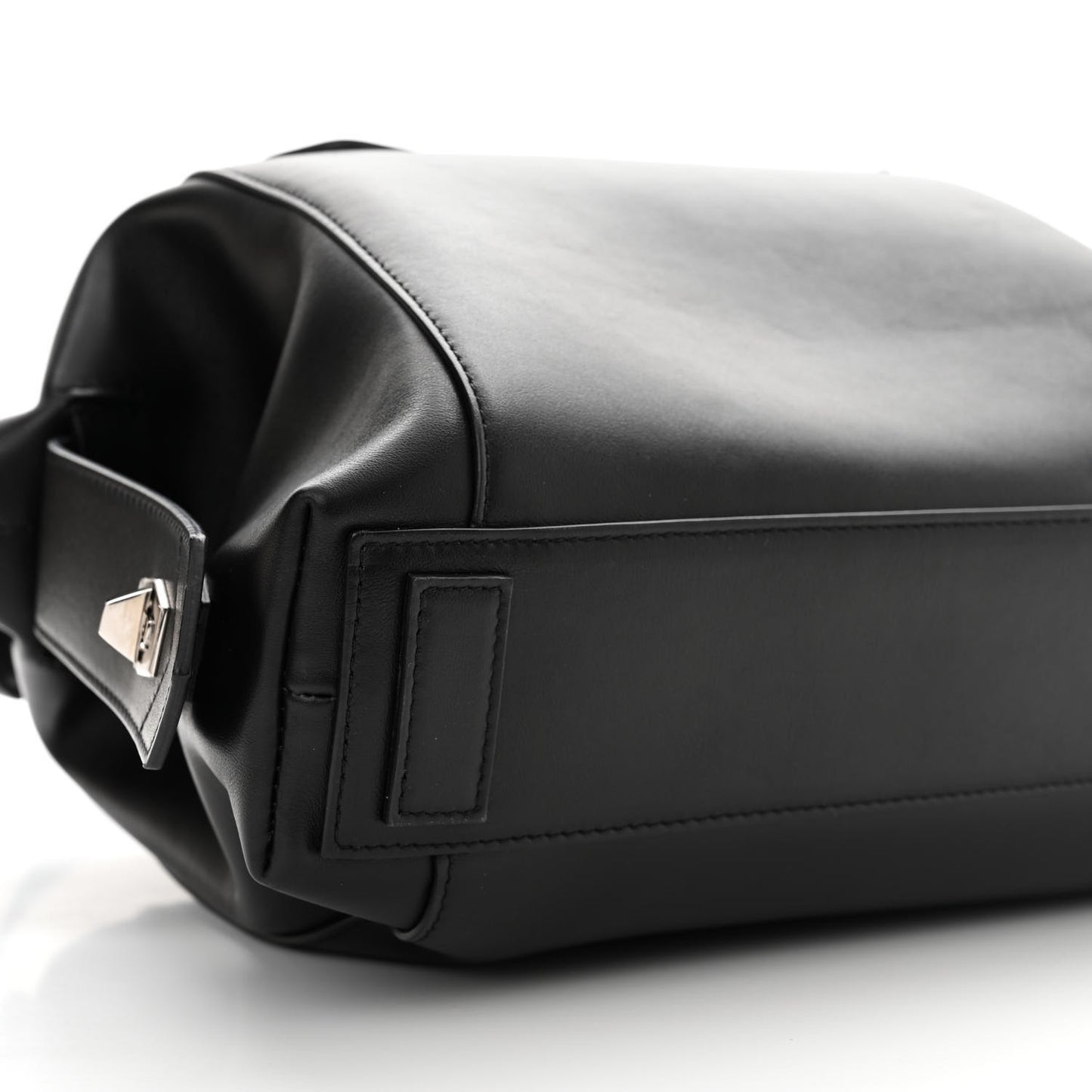 Smooth Calfskin Small Soft Antigona Black