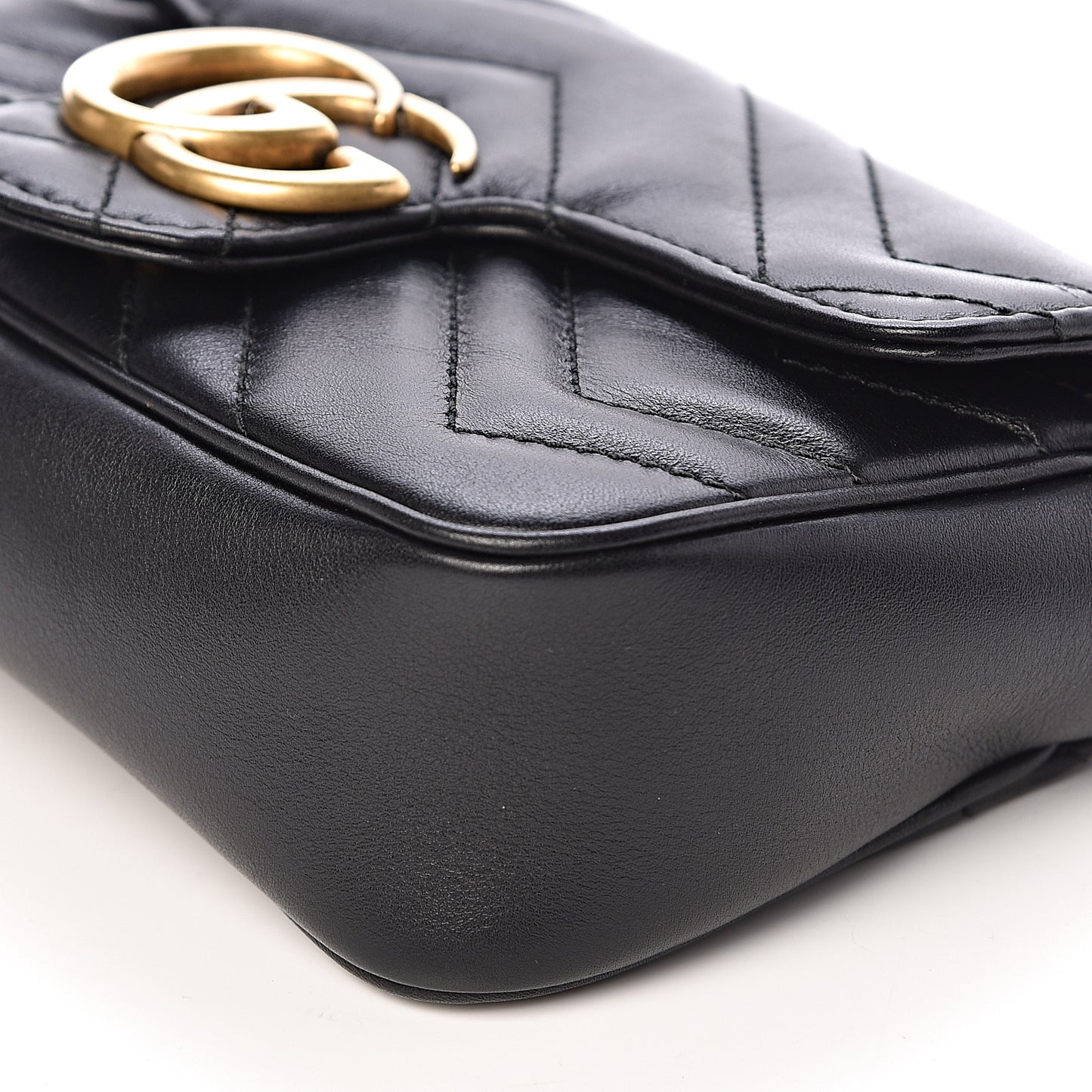 Calfskin Matelasse Super Mini GG Marmont Shoulder Bag Black