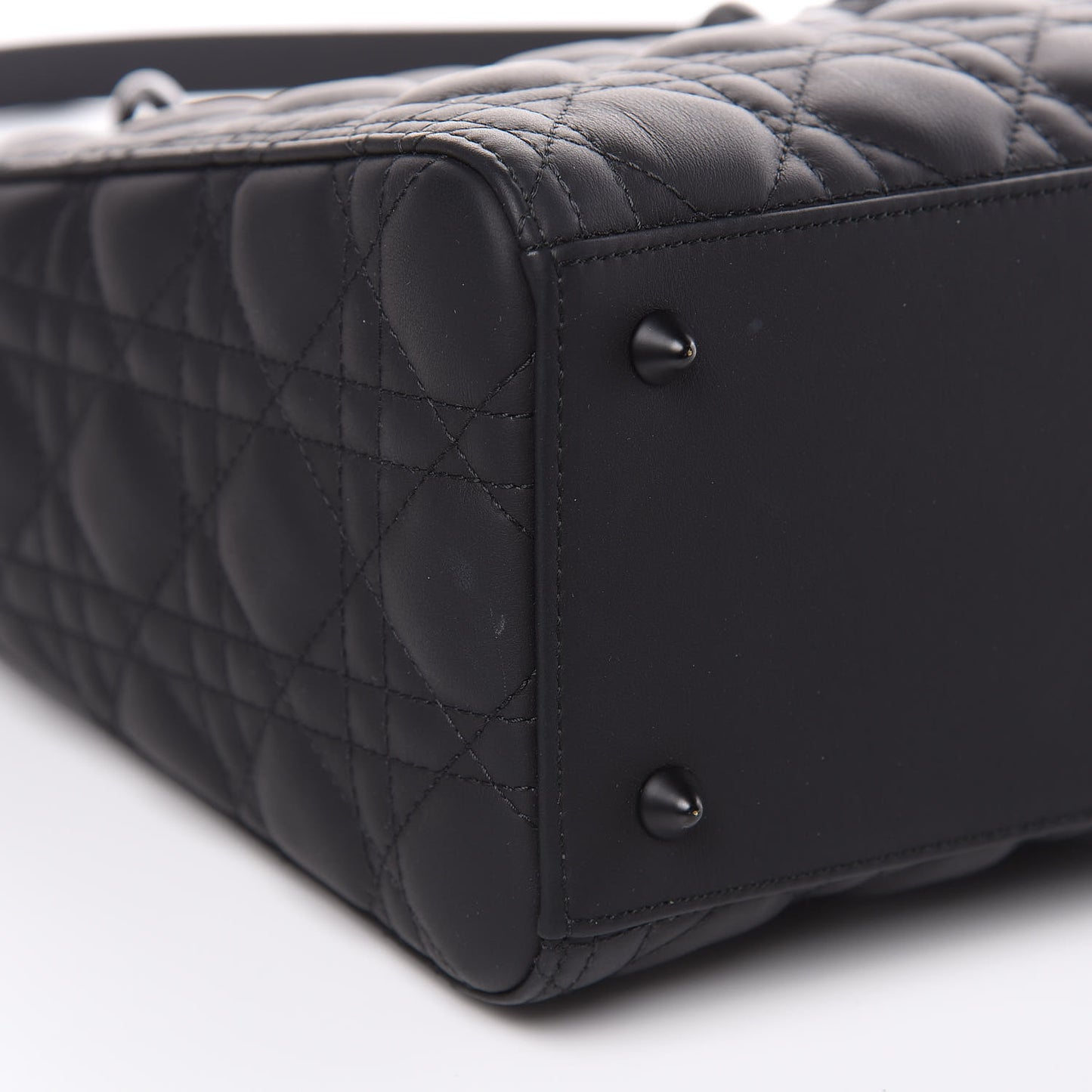 Ultra Matte Calfskin Cannage Medium Lady Dior Black